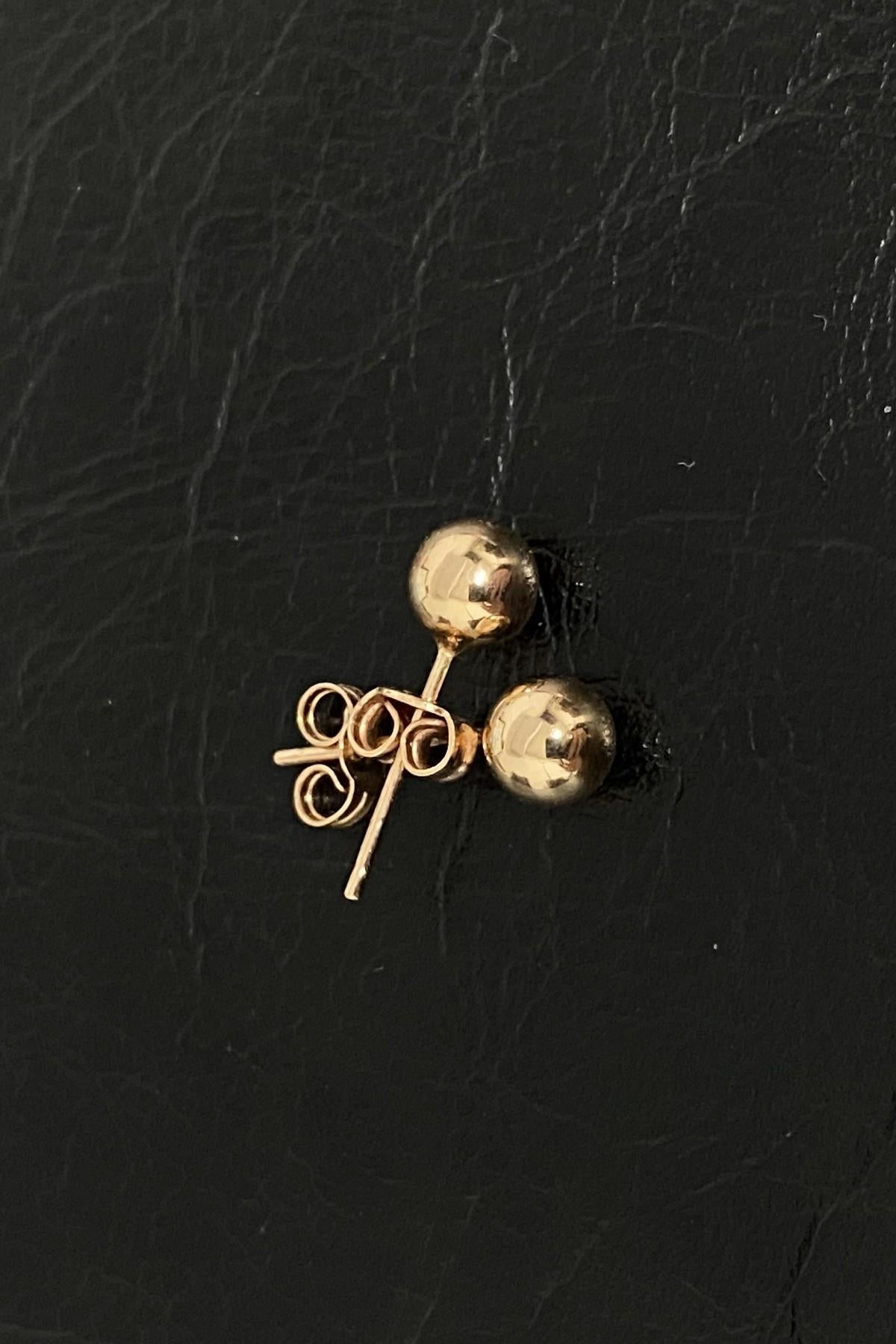 14 Ayar Altın 5 mm Erkek Küpe