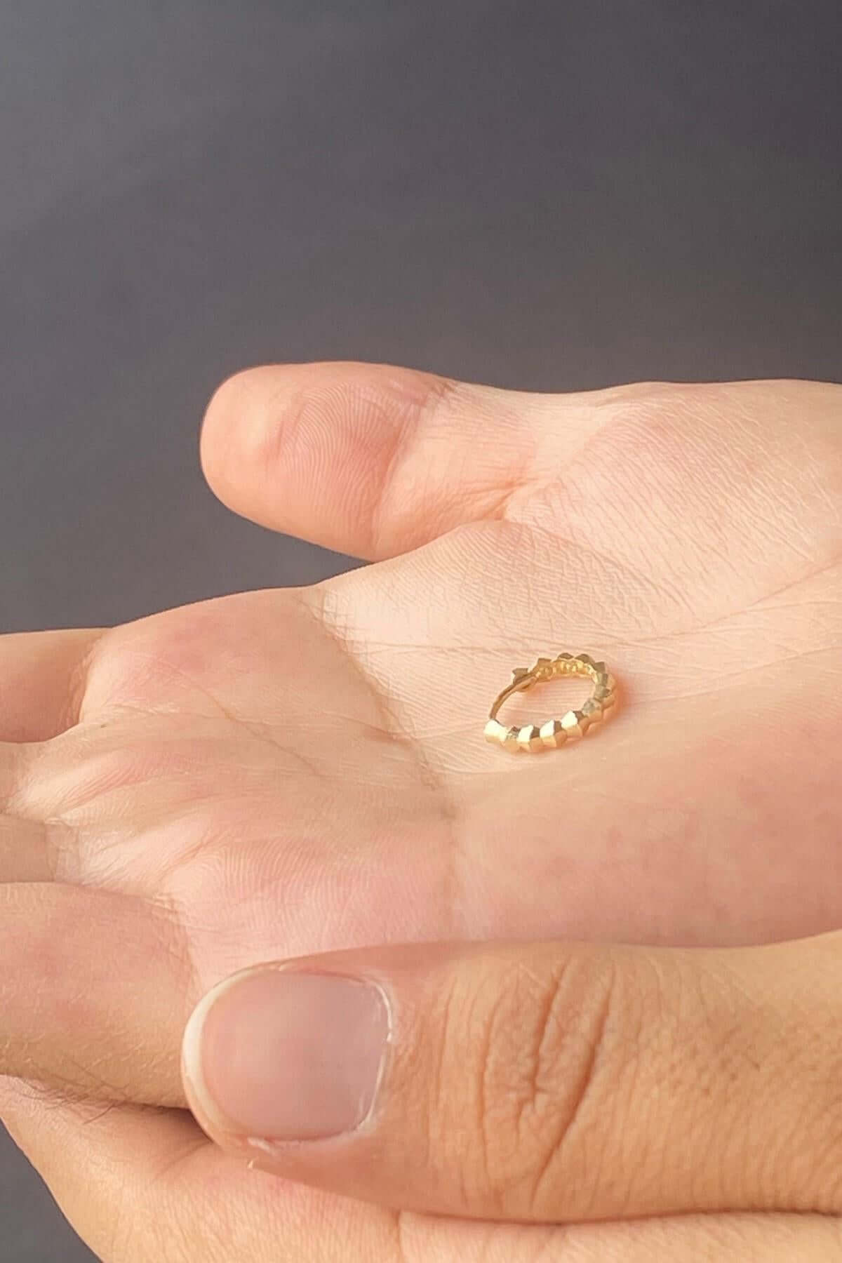 14 Ayar Altın Erkek Tırtıklı Halka Küpe