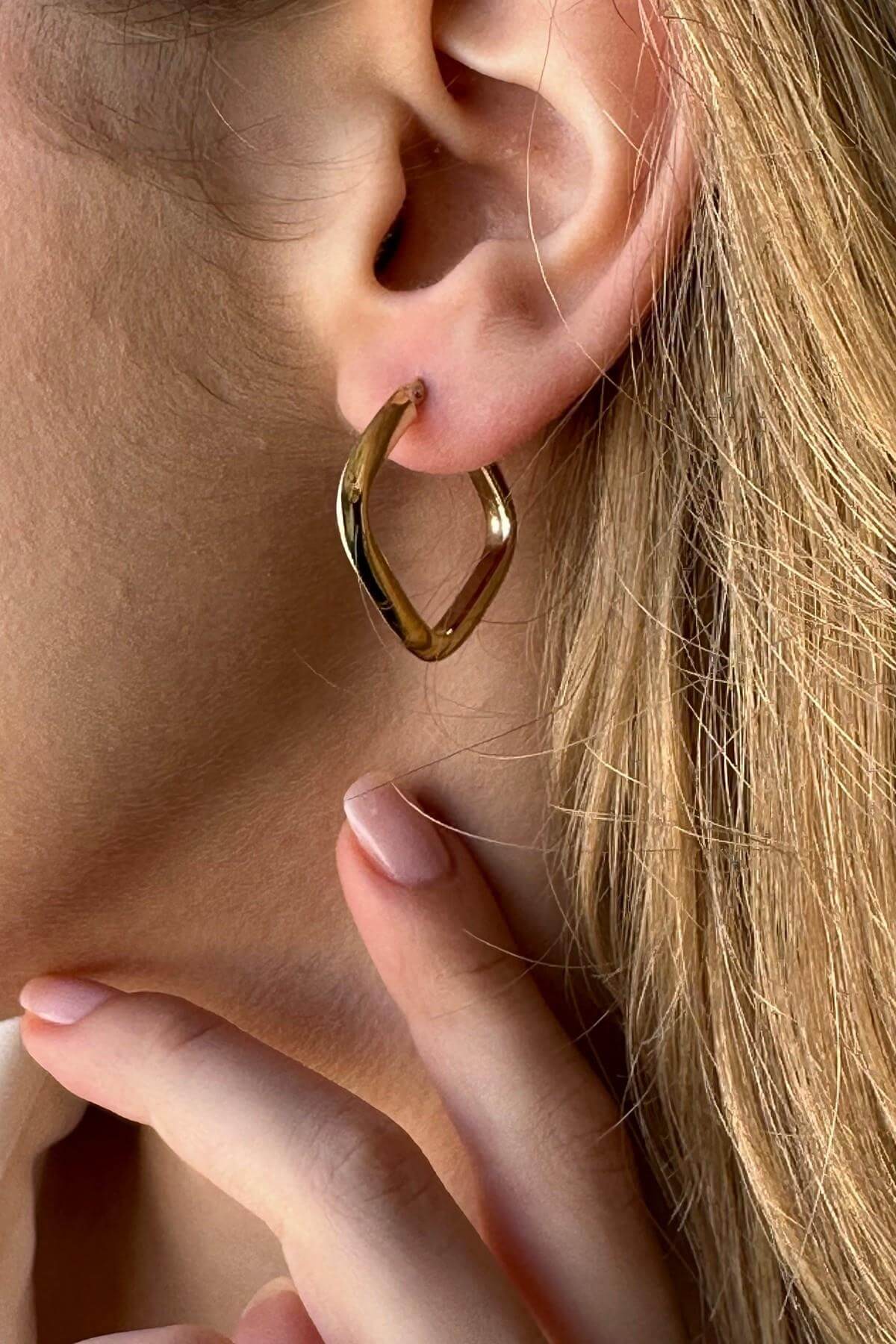 14 Ayar Altın Kadın 2 cm Modern Küpe