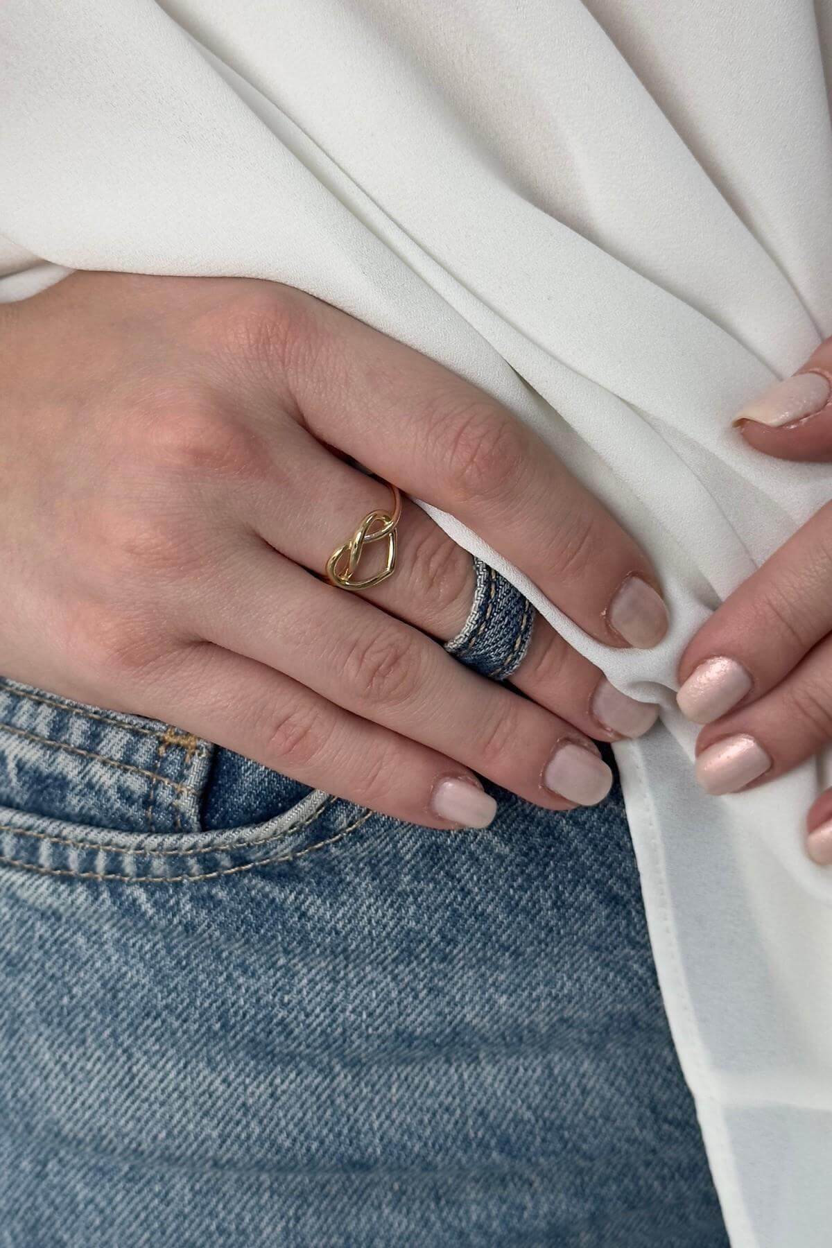 14 Ayar Altın Sonsuzluk Kalp Modeli Yüzük