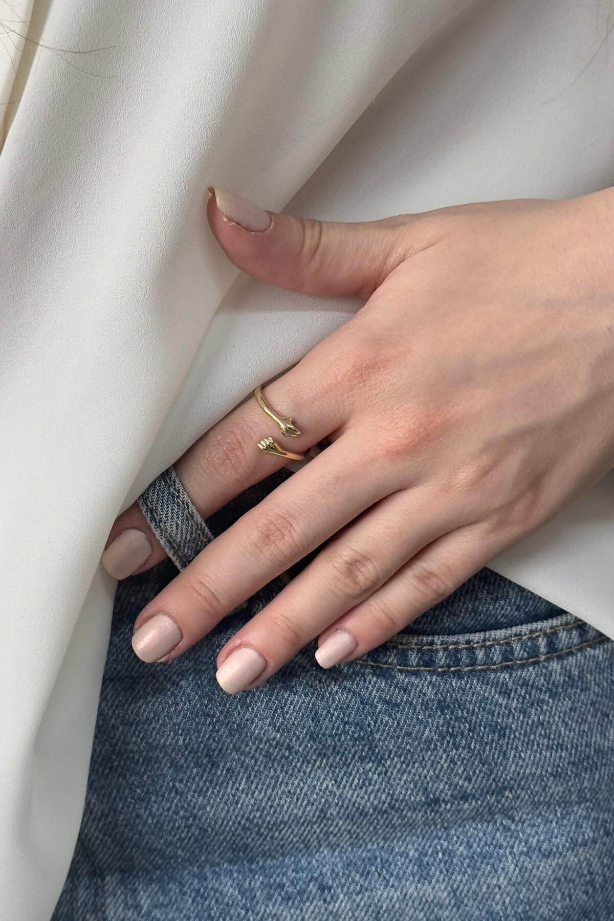 14 Ayar Altın Sarılan Eller Modeli Yüzük