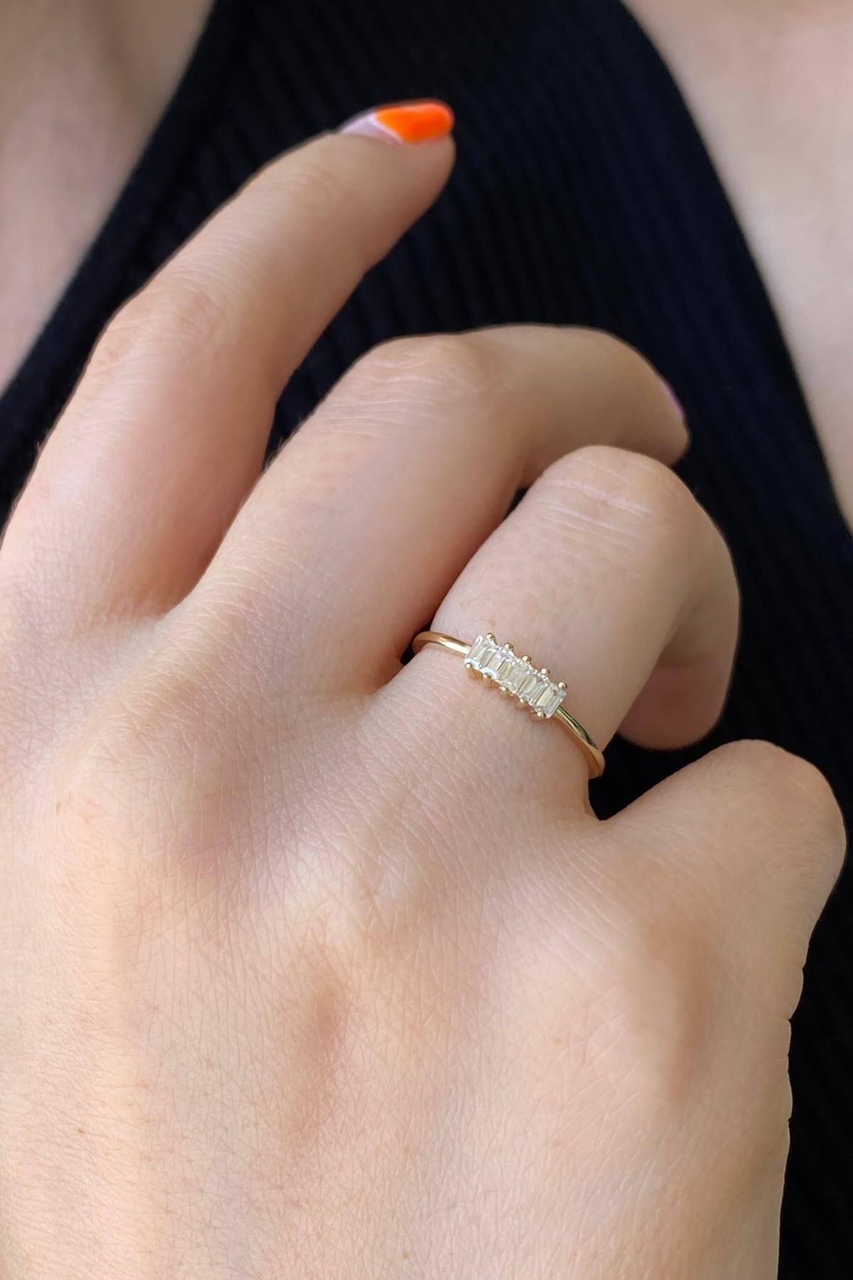 14 Ayar Altın Taşlı Yüzük