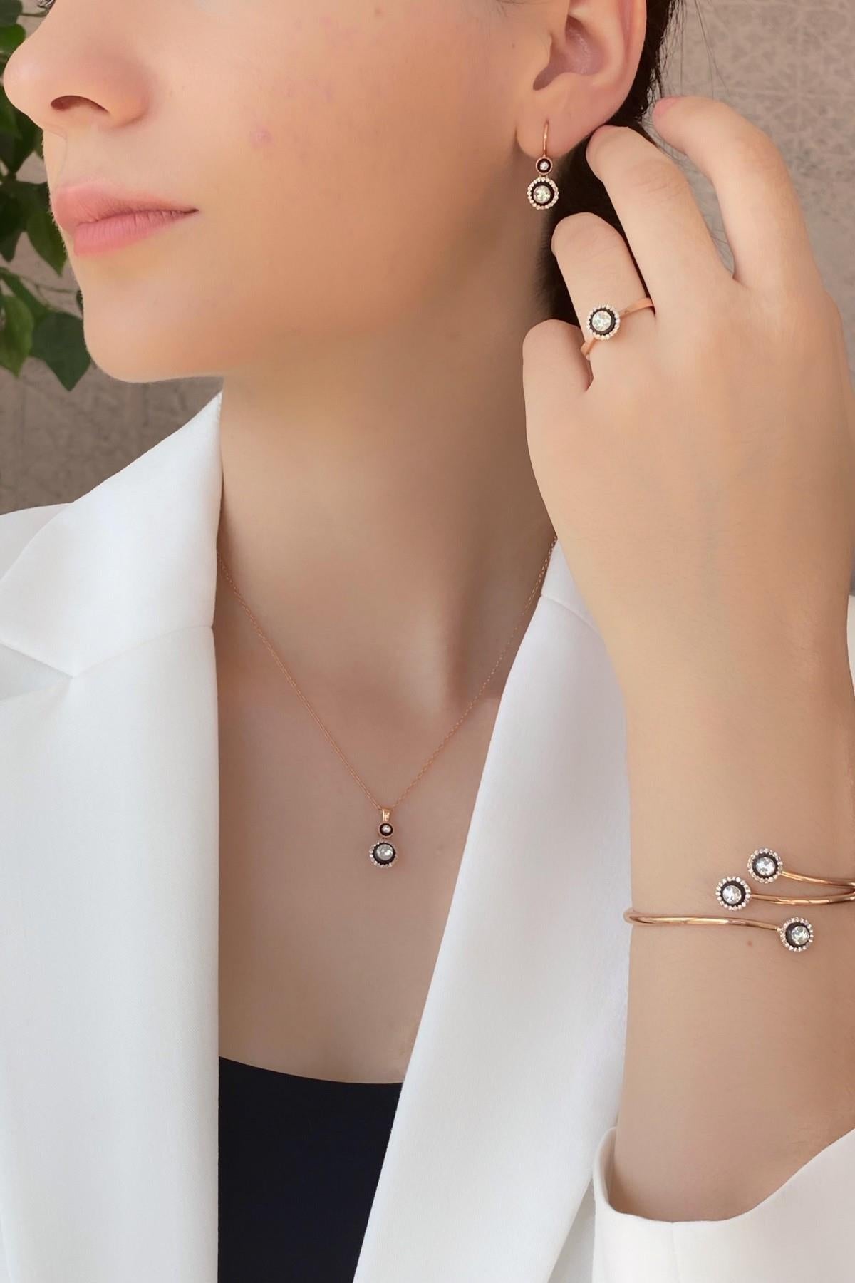 Zumrut Sarraf 2 09 Karat Elmas Tektas Bayan Set
