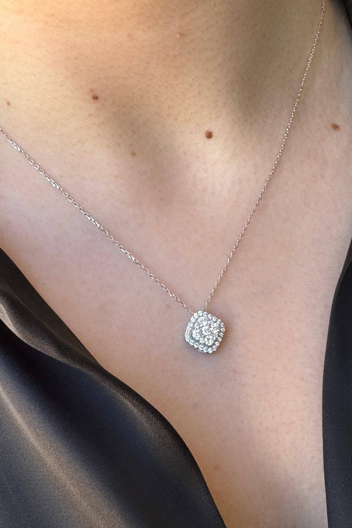 14 Ayar Altın 0,44 Karat Harmony Pırlanta Kolye