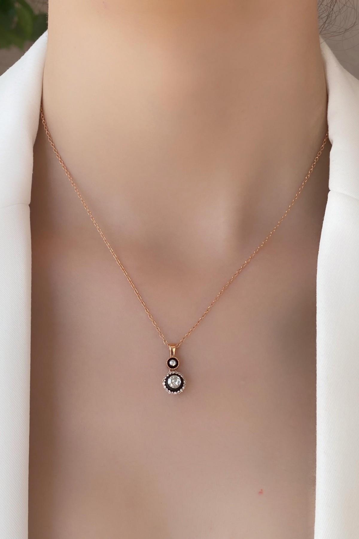 8 Ayar Altın 0,42 Ct Elmas Kadın Kolye