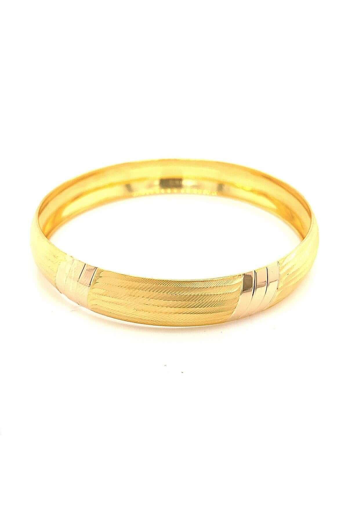 22 ayar altın 10 gr yatırımlık bilezik, şık tasarımıyla dikkat çekiyor.
