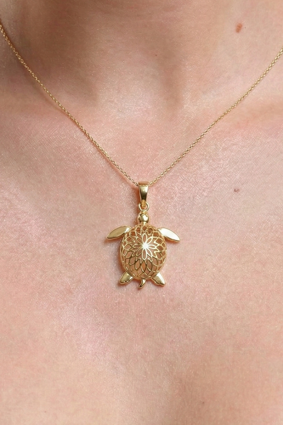 14 Ayar Altın Kaplumbağa Kolye