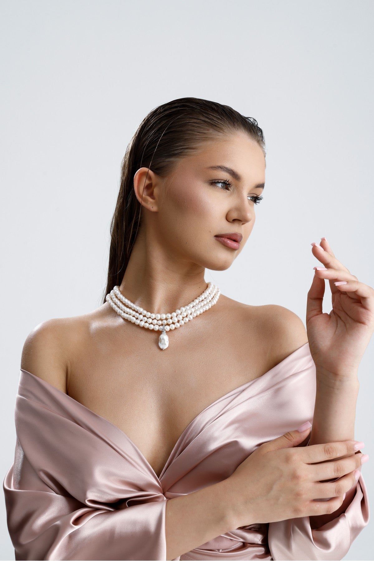 3 Sıra Barok Uçlu Doğal İnci Kolye