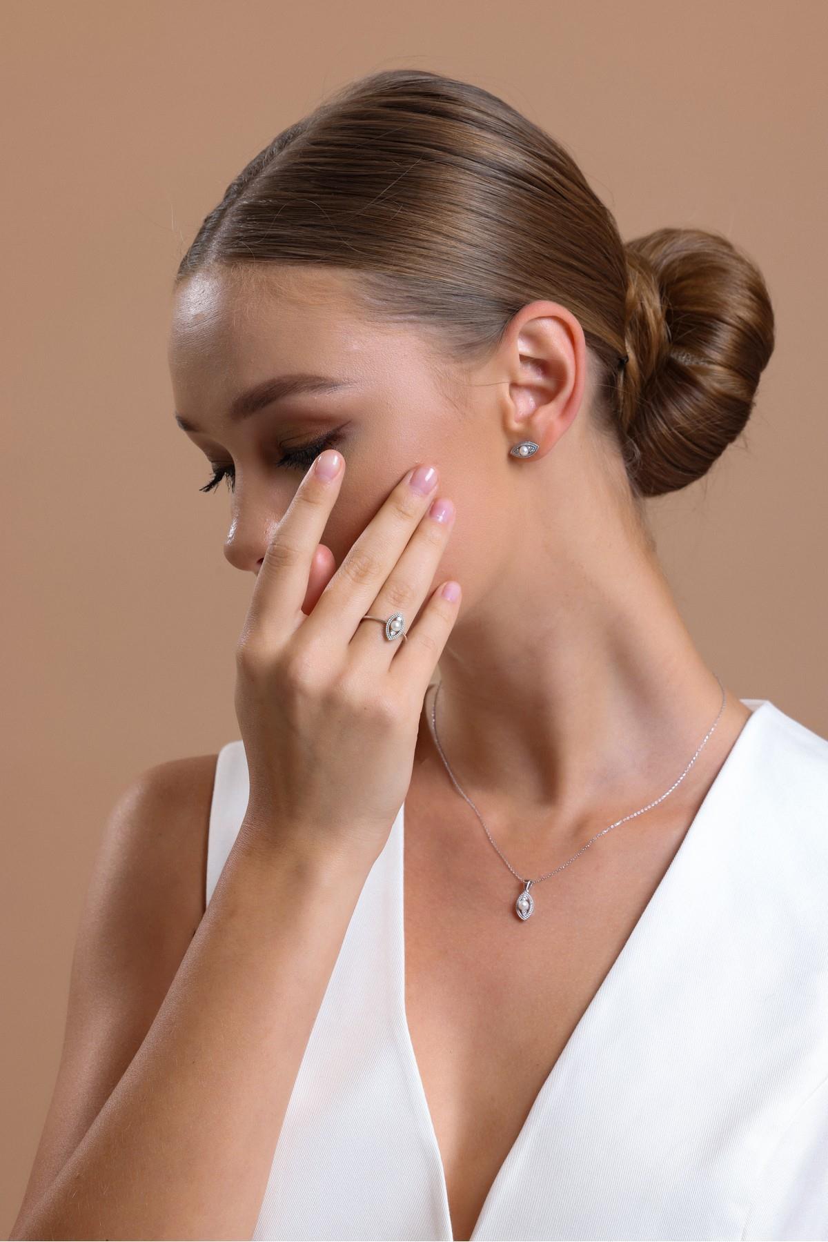 0,15 Karat Göz Modelli Doğal İnci Pırlanta Yüzük