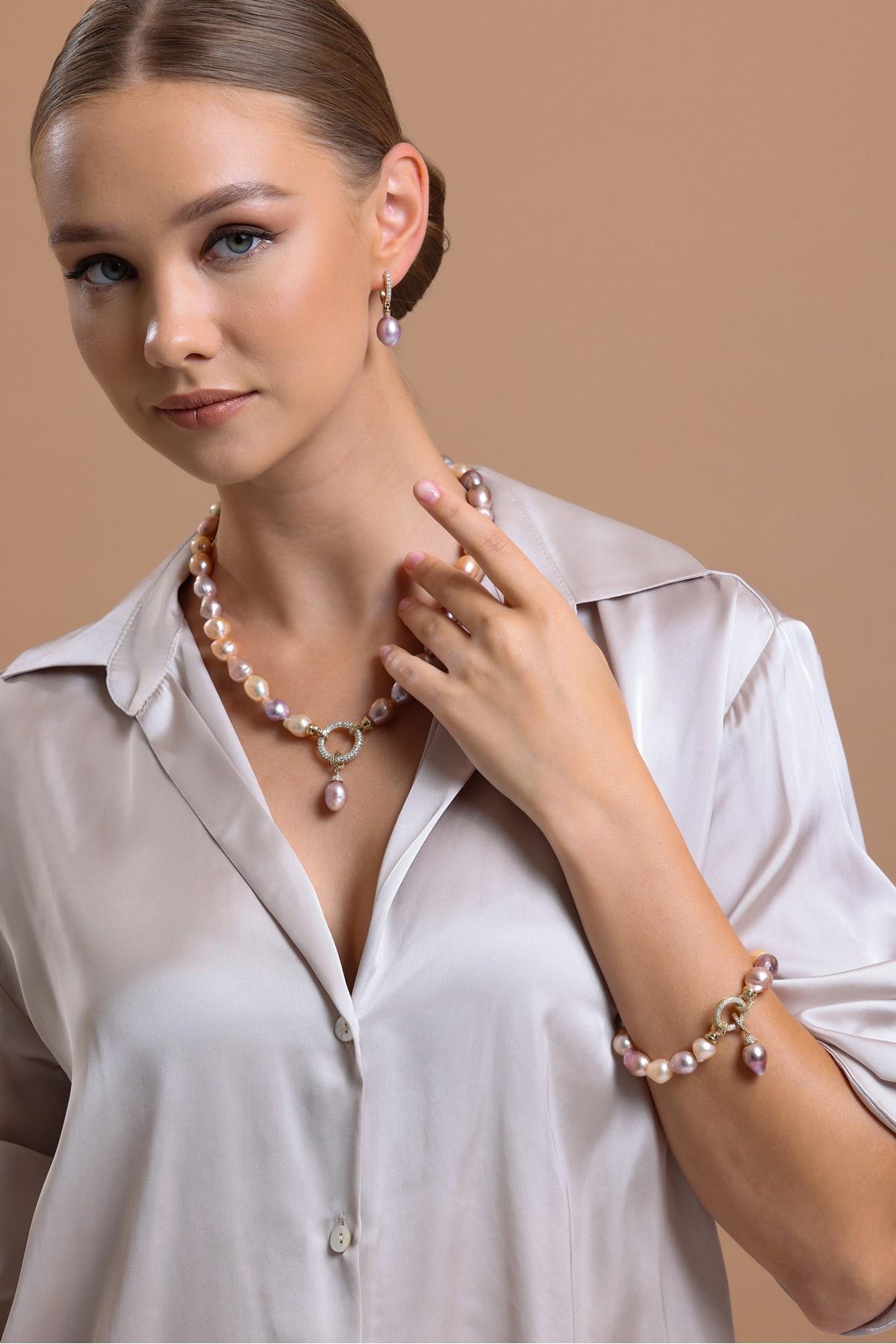 Halka Kilitli Multicolor Barok Doğal İnci Kolye