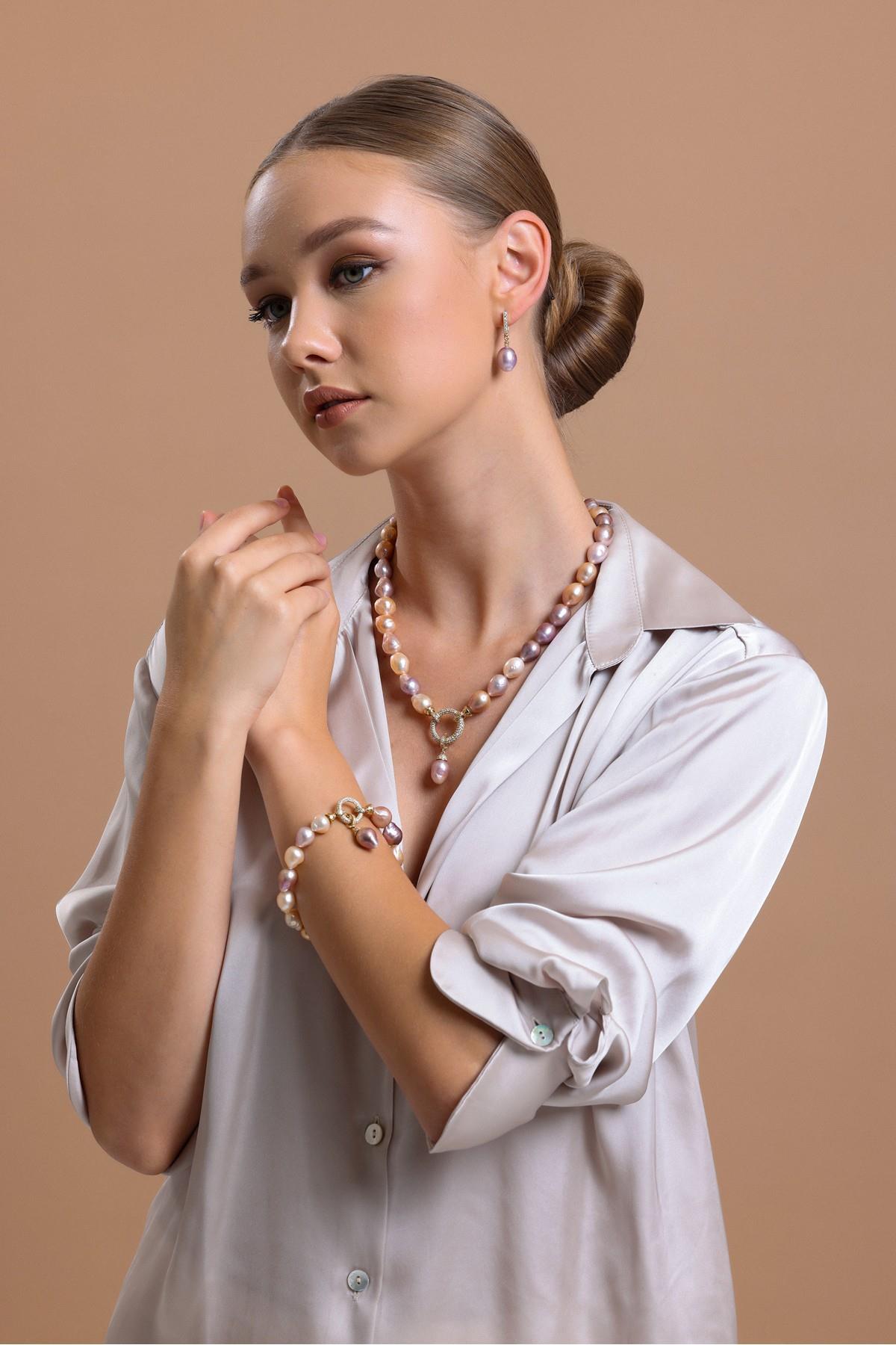 Zirkon Taşlı Multicolor Barok Doğal İnci Küpe