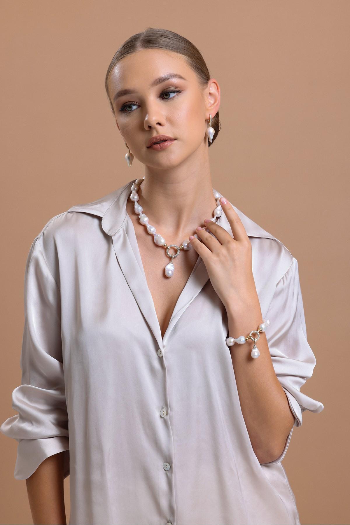 Halka Kilitli Barok Doğal İnci Kolye