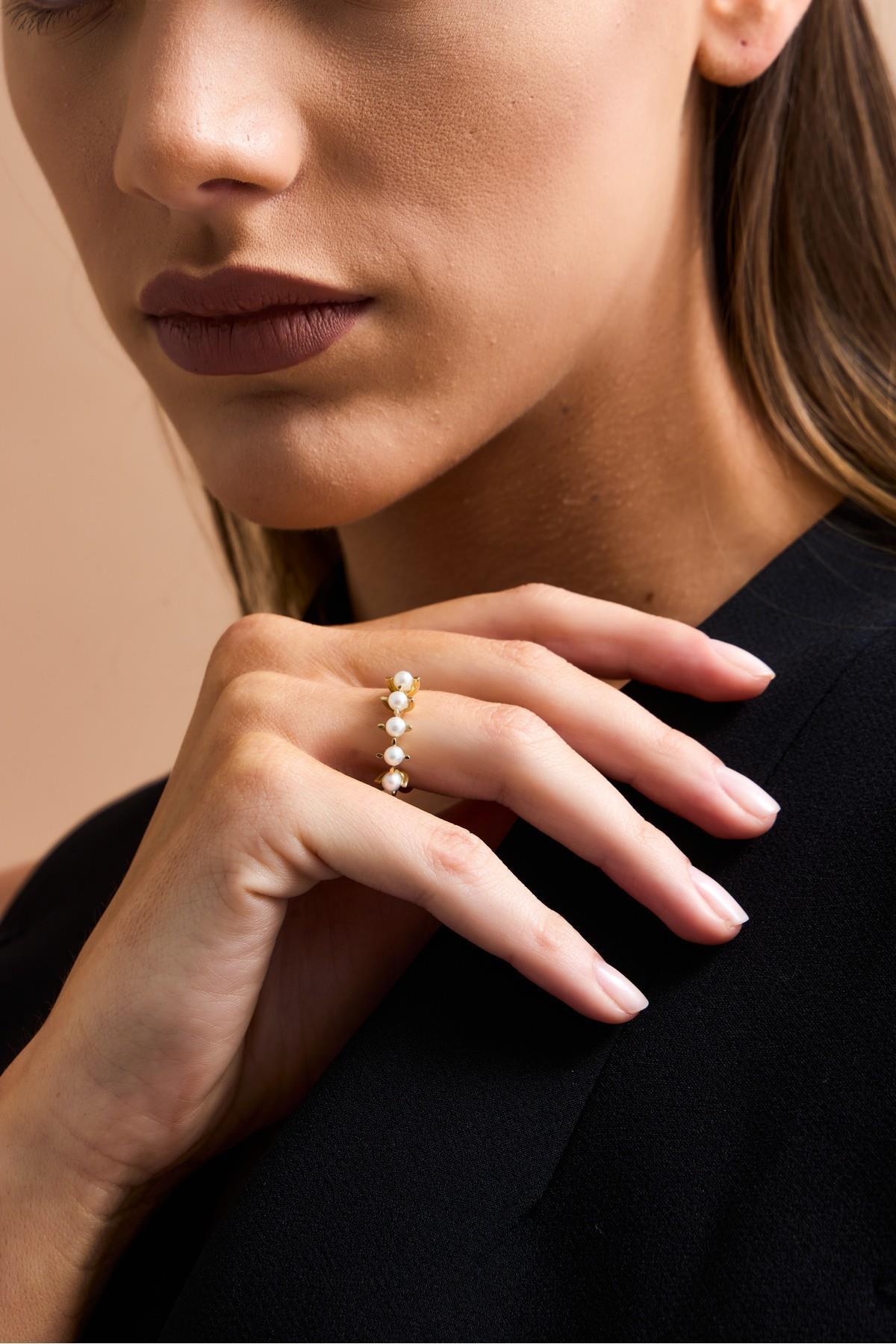 Badem Tırnak Beş Doğal İncili Yüzük