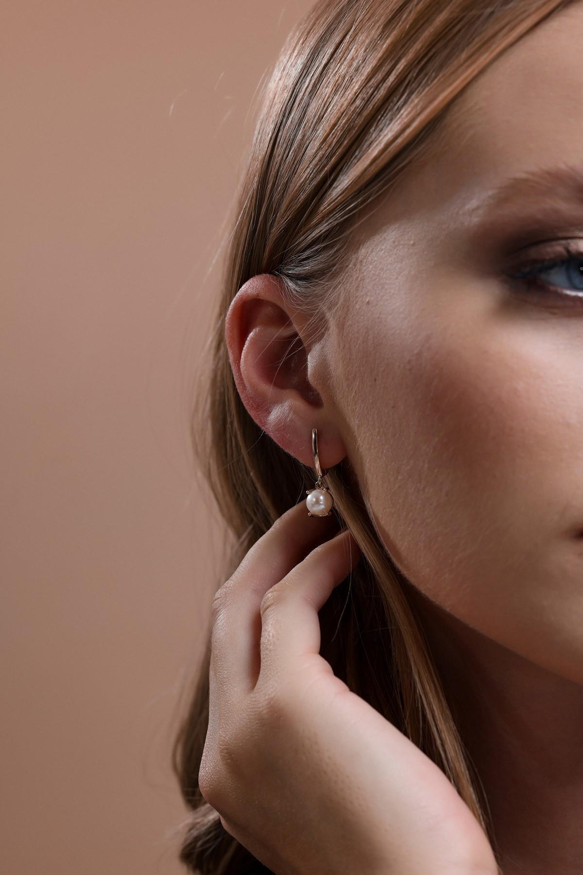 Doğal İnci Sallantılı Küpe