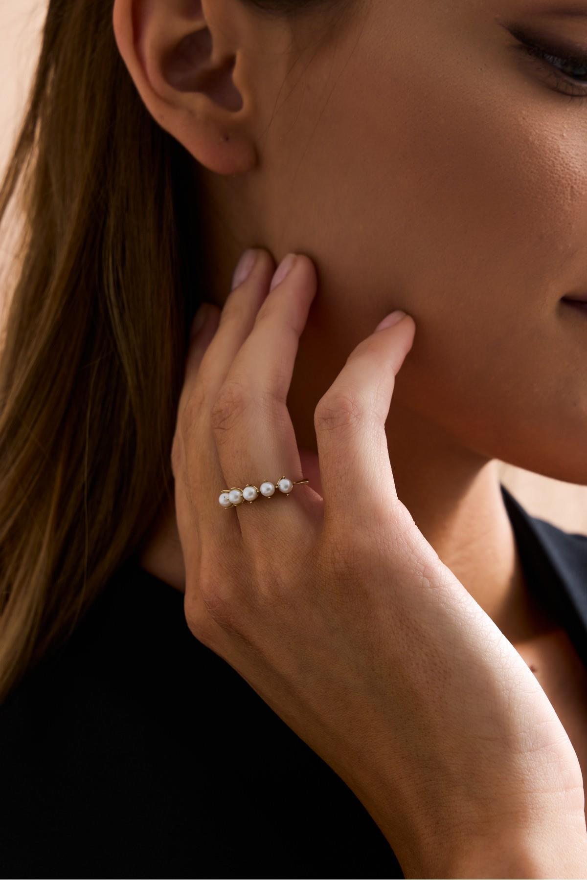 İnce Tırnak Beş Doğal İncili Yüzük