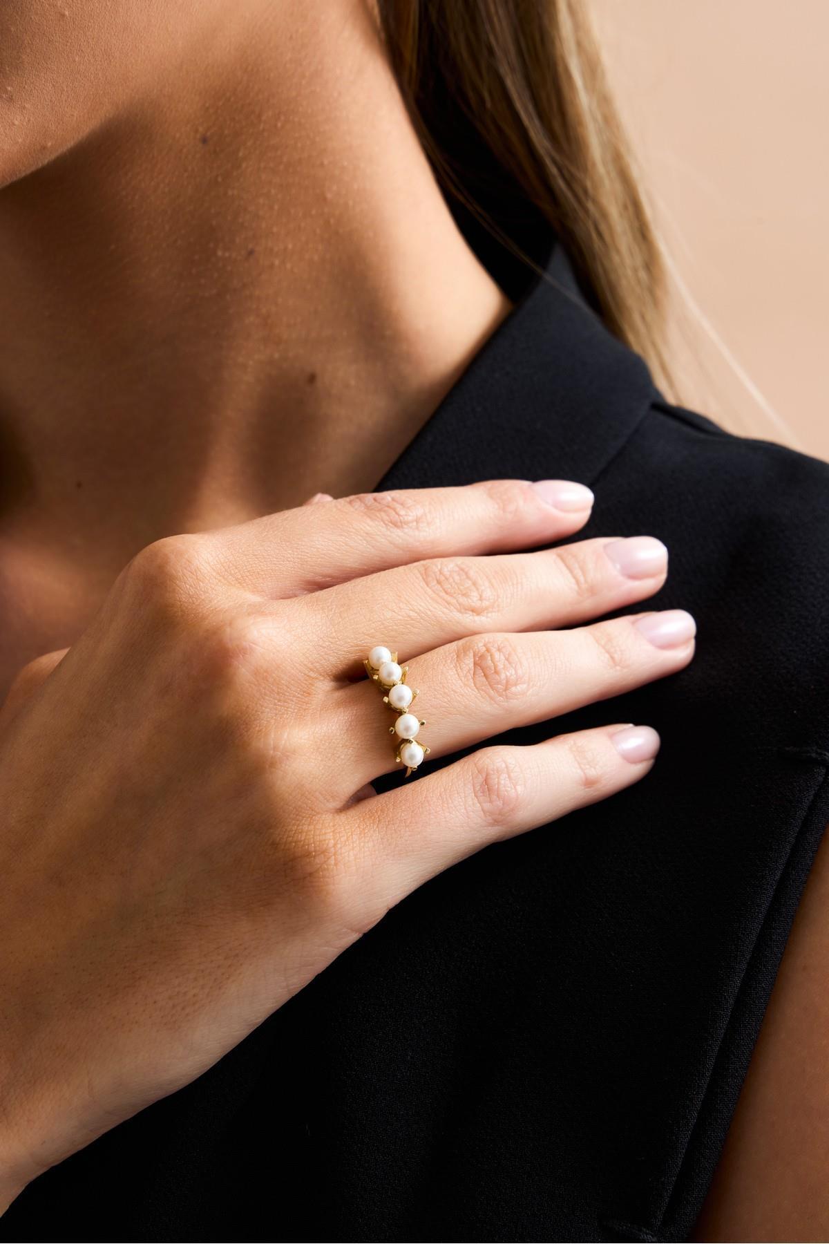 Kalın Tırnak Beş Doğal İncili Yüzük