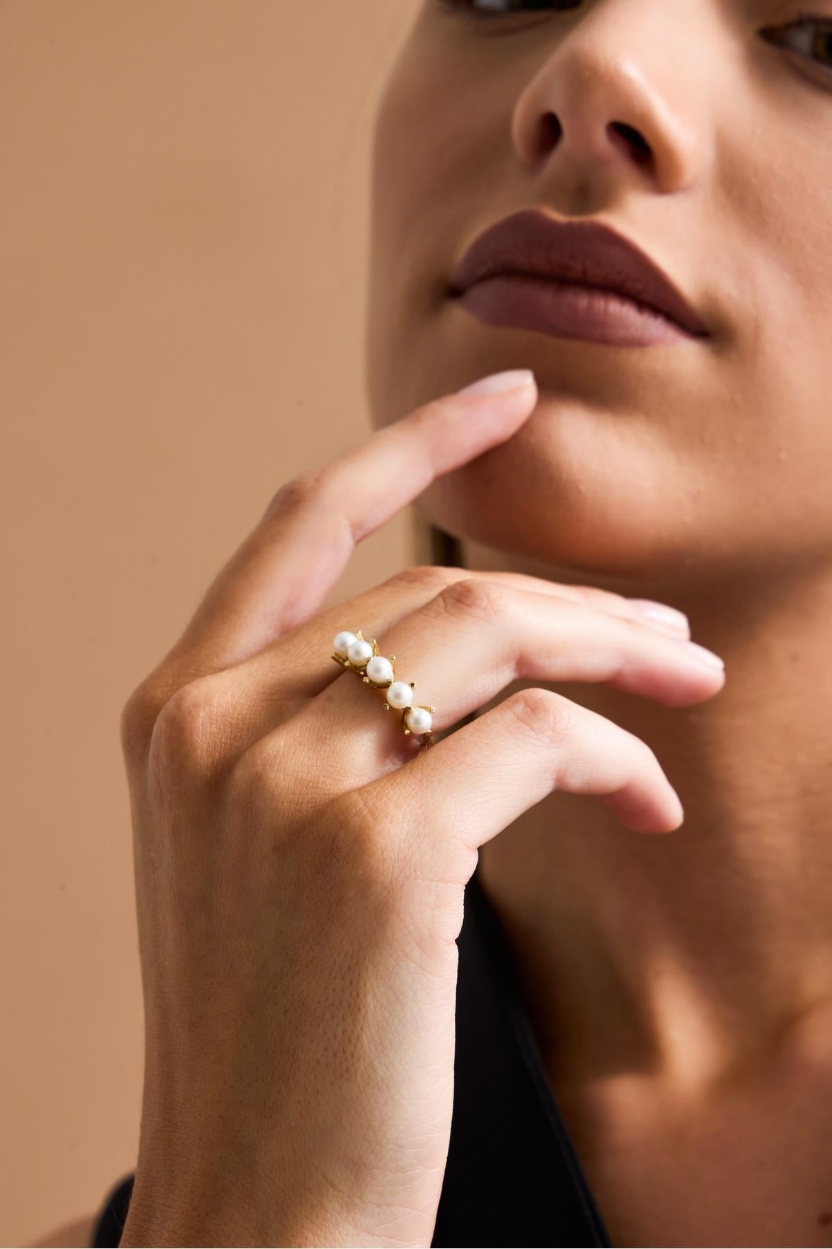 Kalın Tırnak Beş Doğal İncili Yüzük