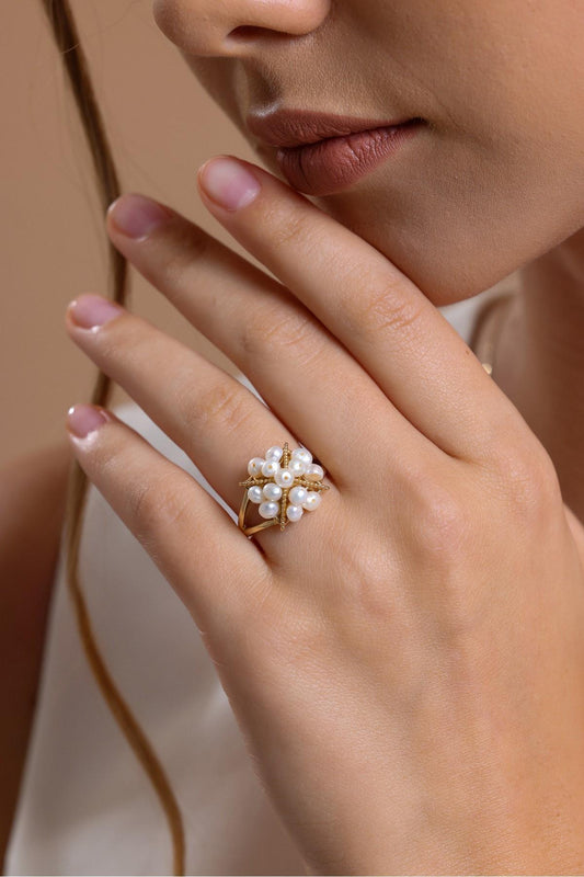 Piramit Model Doğal İnci Yüzük