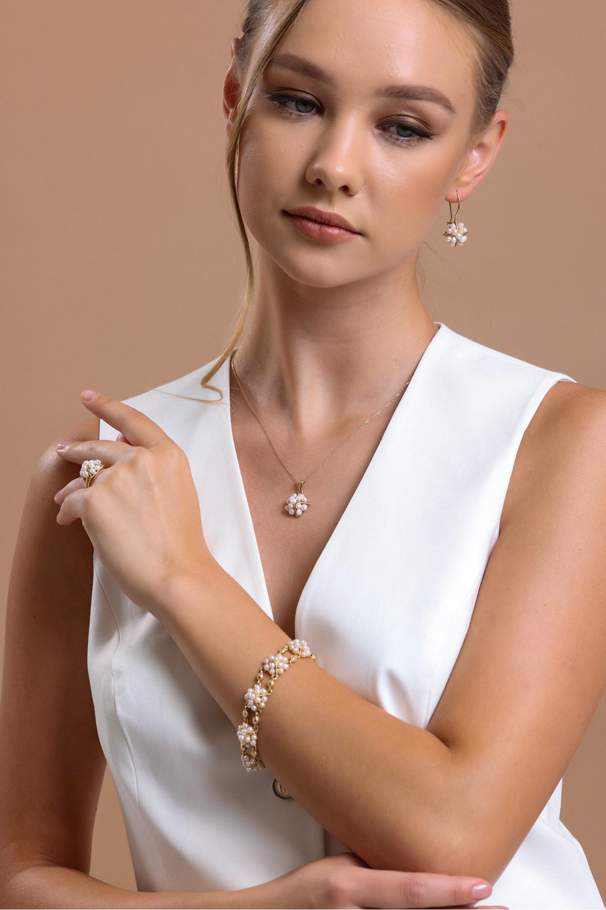 Piramit Model Doğal İnci Küpe