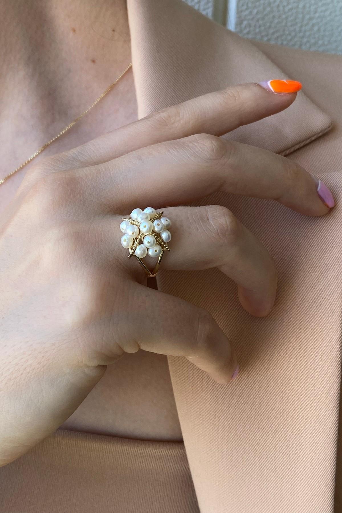 Piramit Model Doğal İnci Yüzük