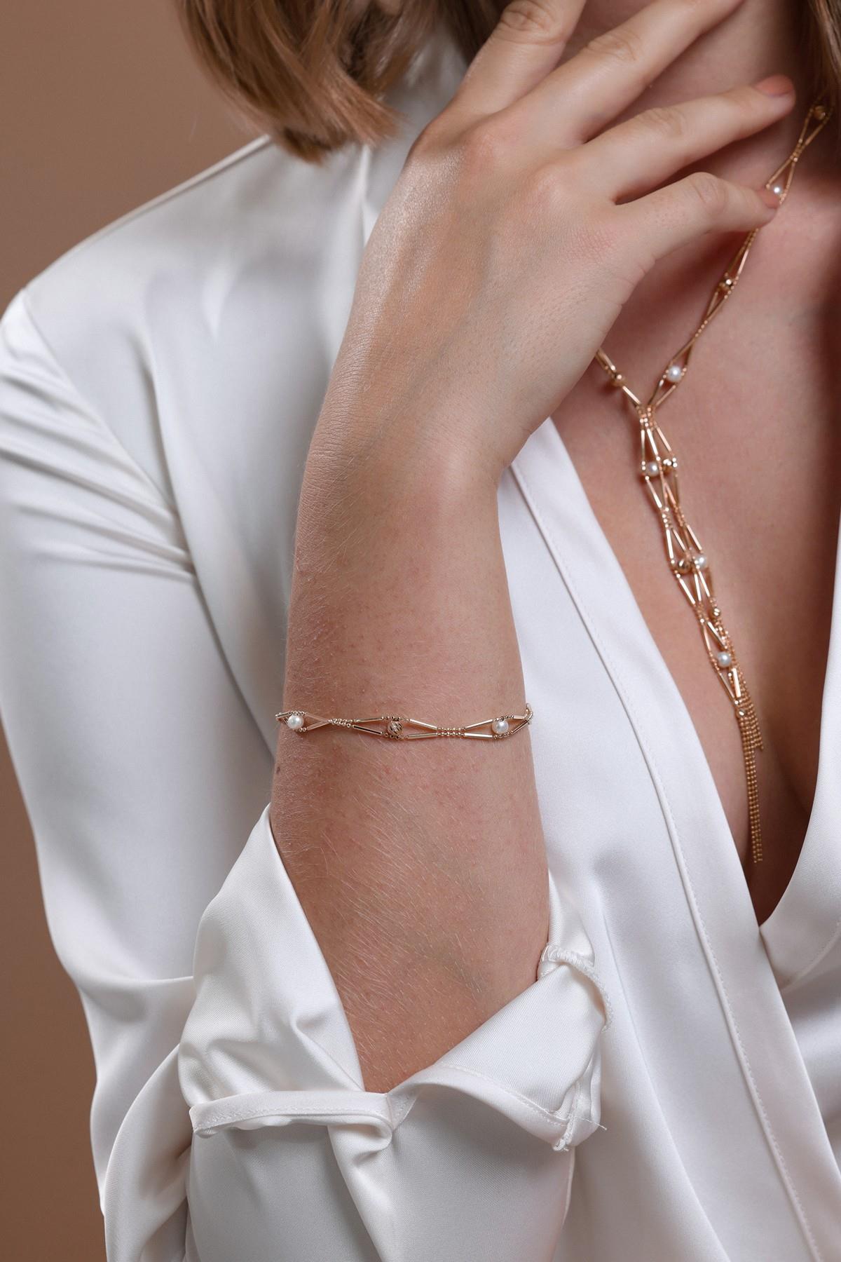 Baklava Dilimi Doğal İncili Küpe Kolye Bileklik Üçlü Set