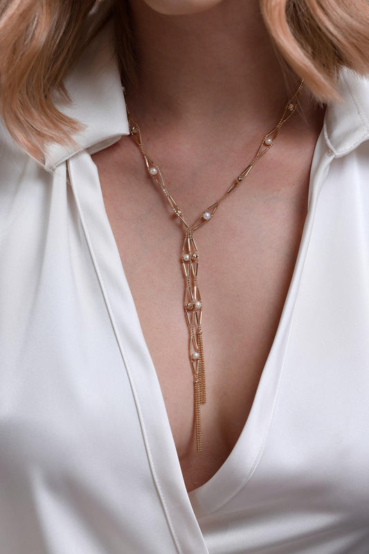 Baklava Dilimi Doğal İncili Püsküllü Kolye