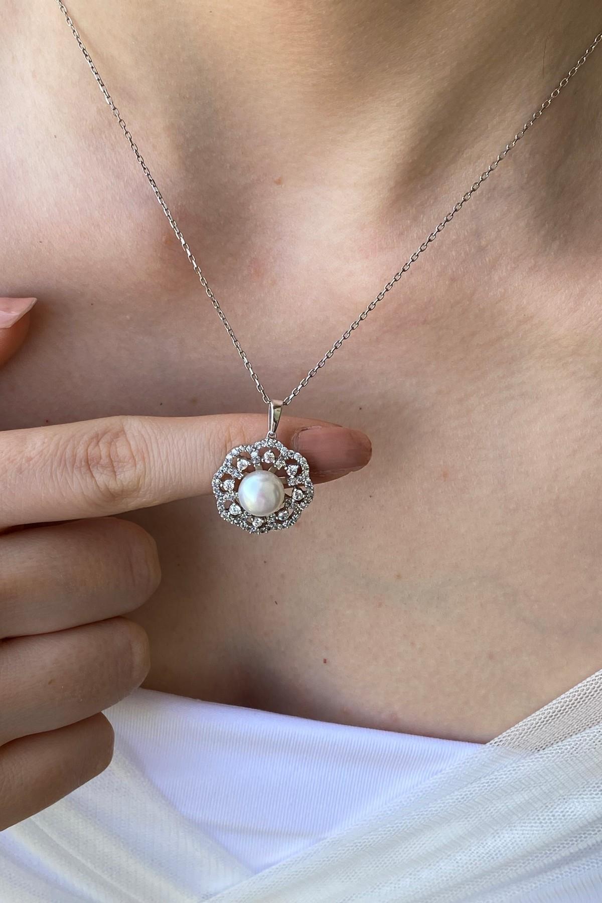 Çiçek Doğal İnci Taşlı Kolye