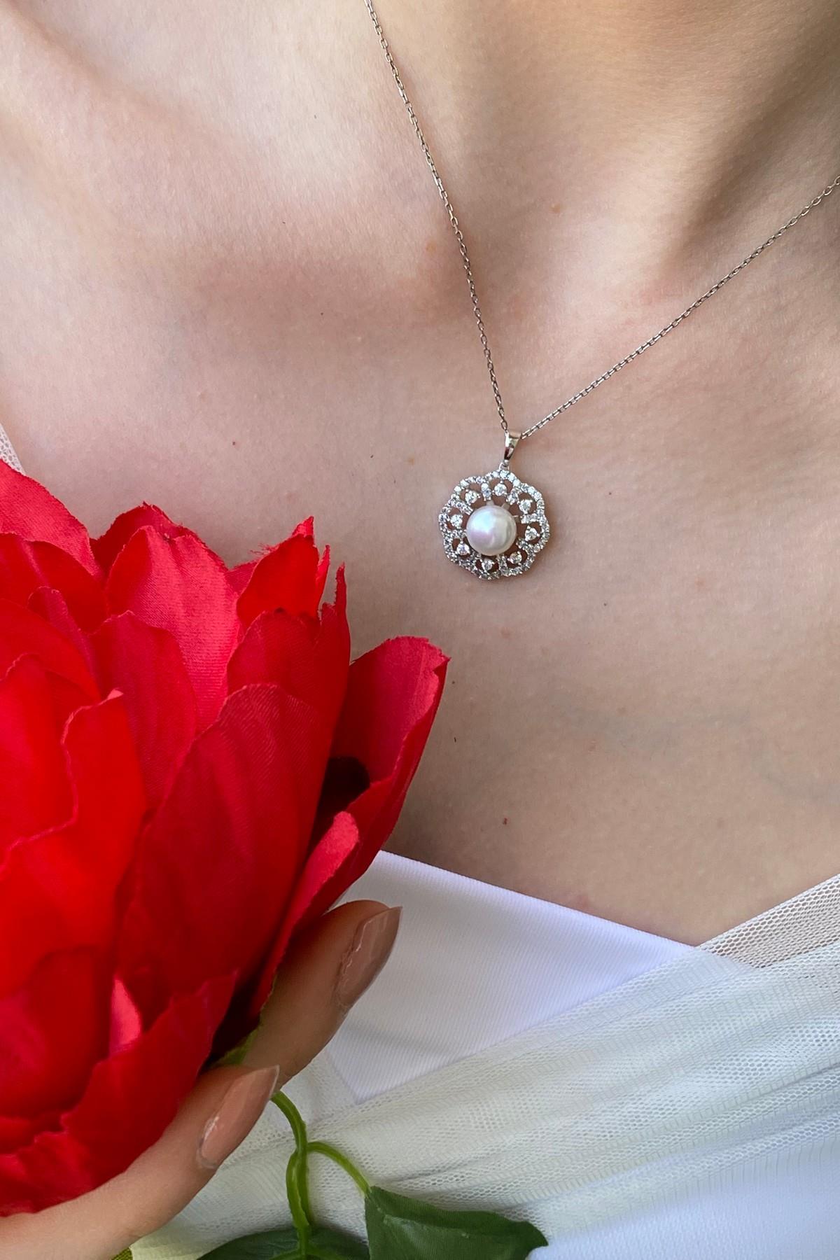 Çiçek Doğal İnci Taşlı Kolye