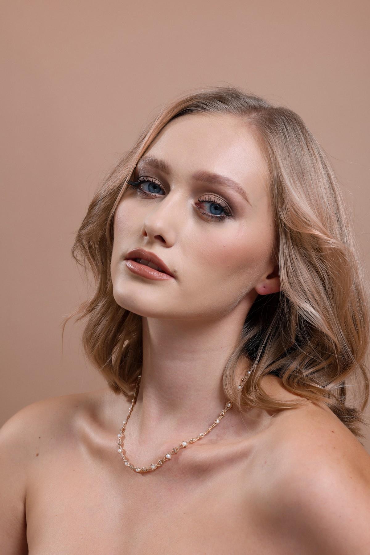 Damla Modelli Doğal İncili Kolye