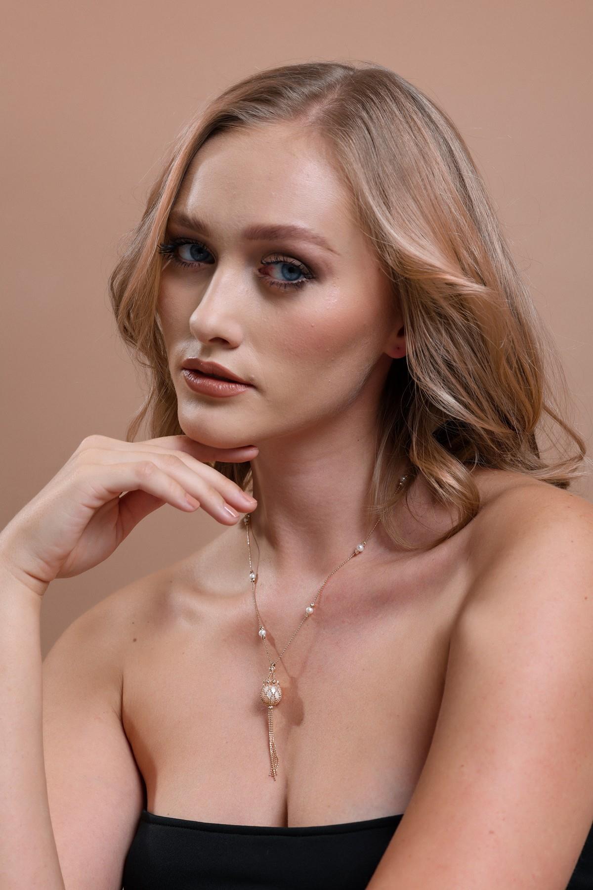 Doğal İnci Püsküllü Kolye