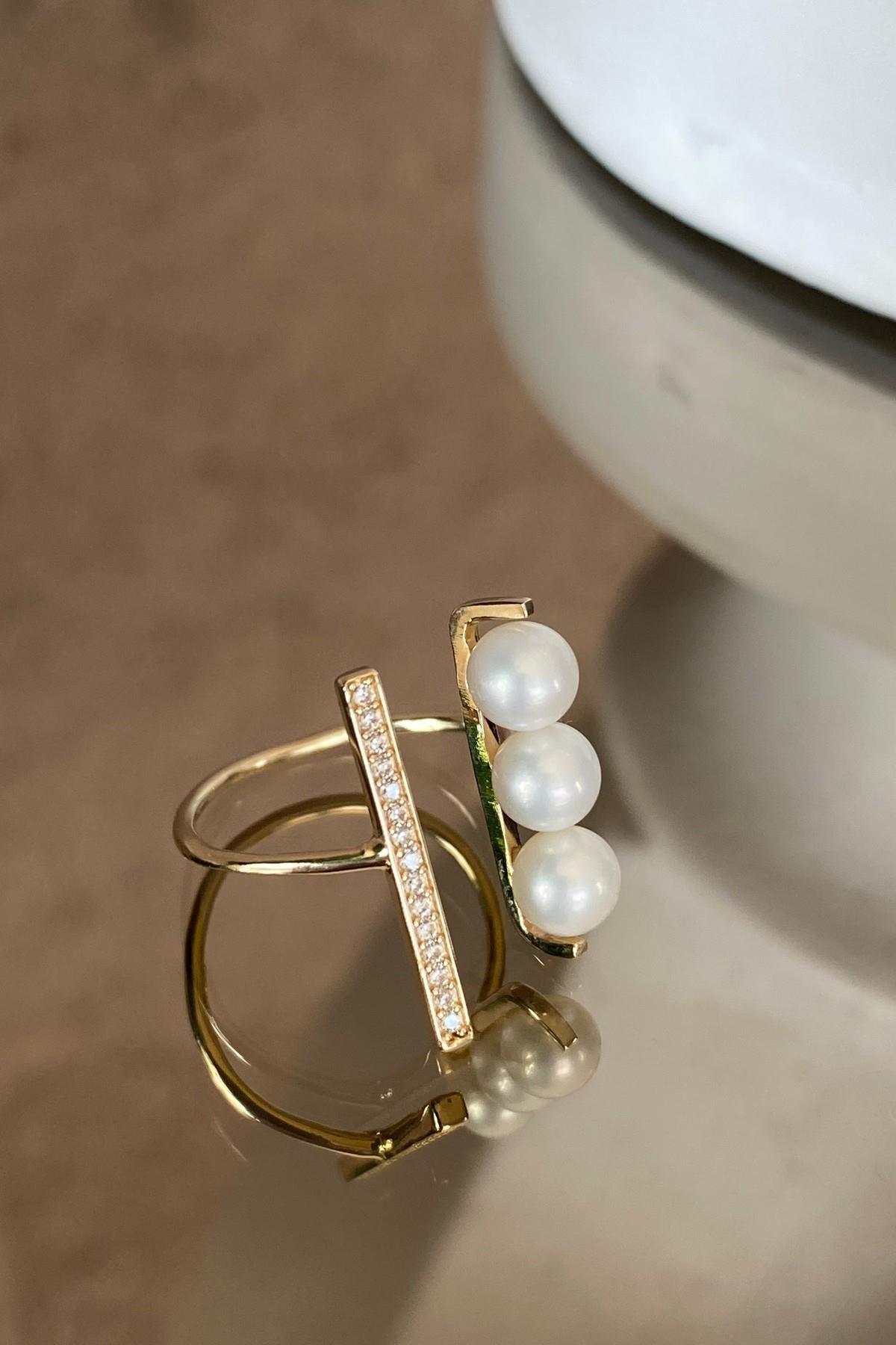 Doğal Üç Sıralı İncili Yüzük