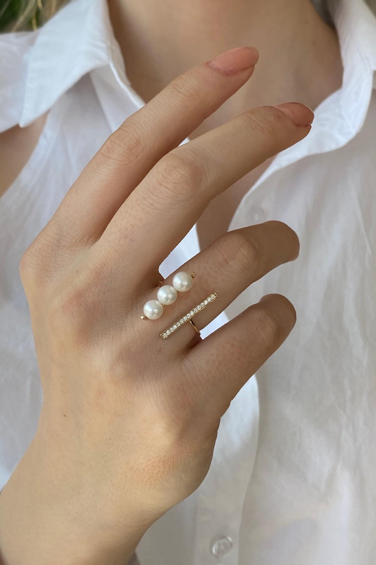 Doğal Üç Sıralı İncili Yüzük