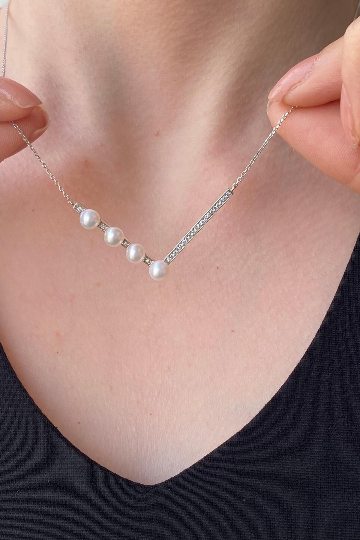 Dört Doğal İncili Zirkon Taşlı Kolye