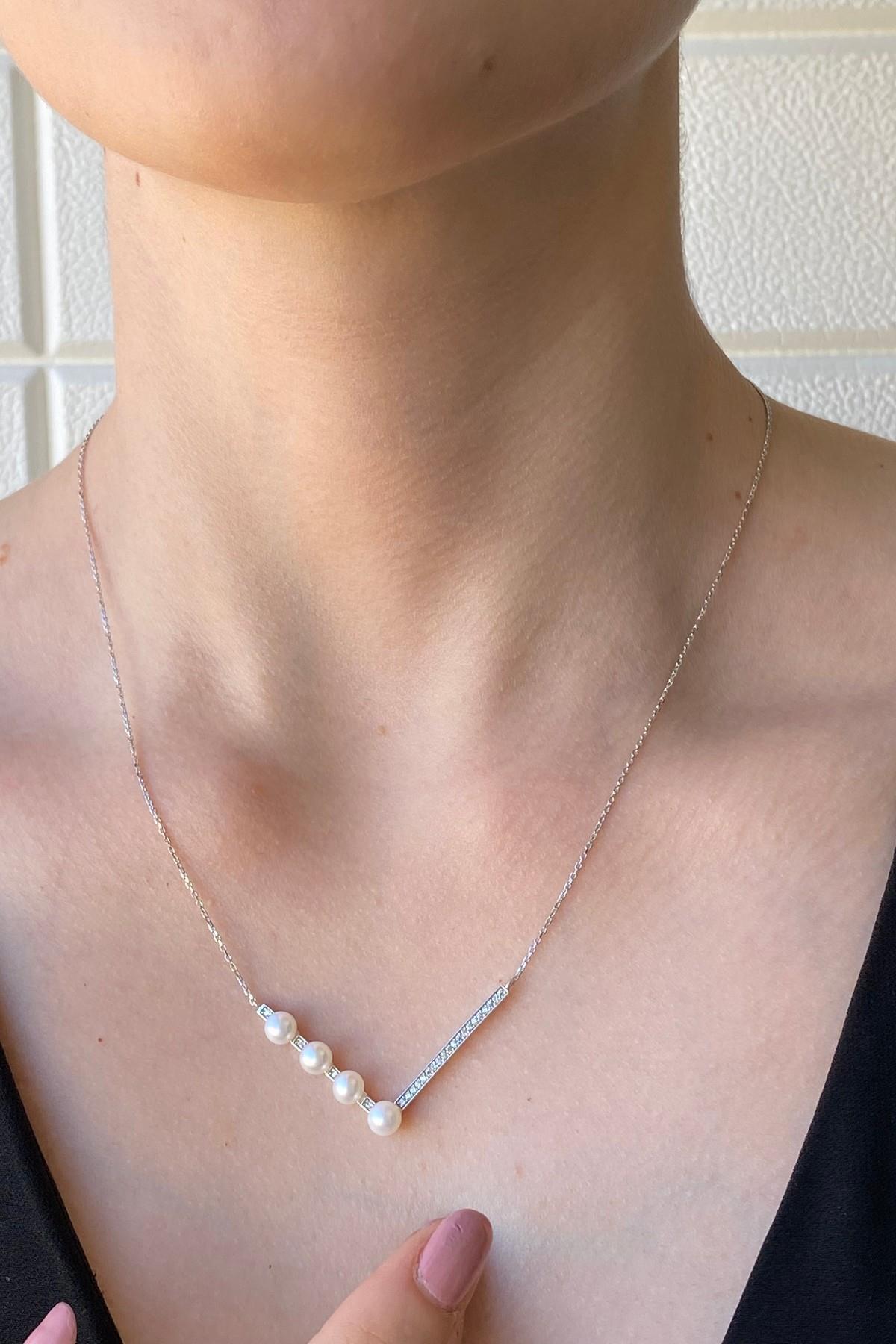 Dört Doğal İncili Zirkon Taşlı Kolye