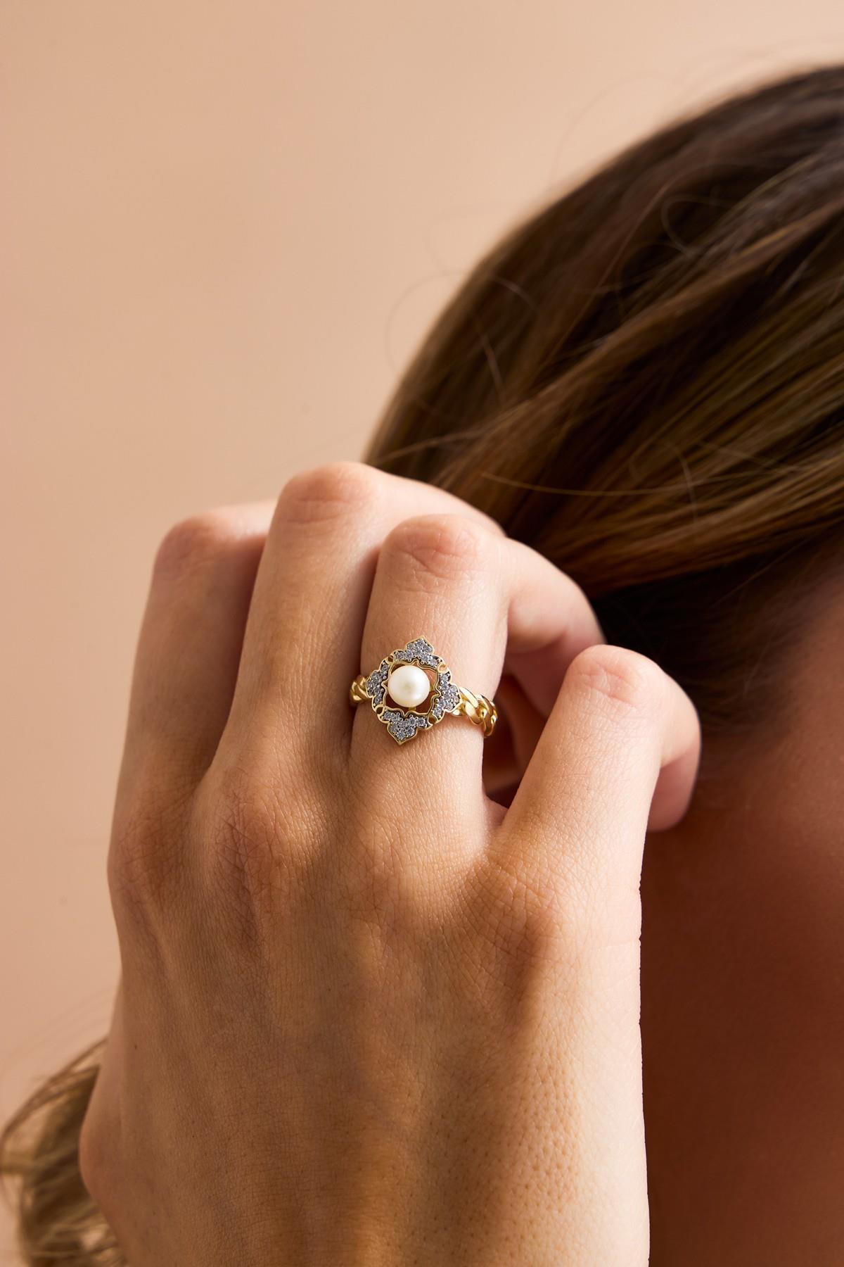 Baget Taşlı Doğal İnci Yüzük