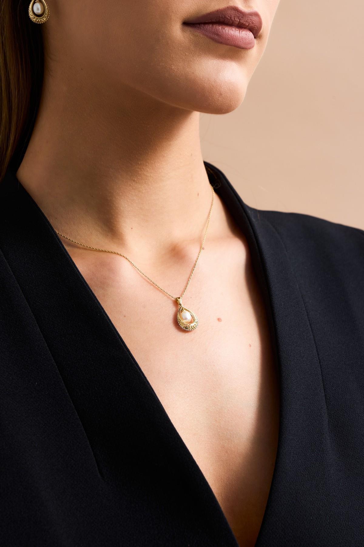 Damla Doğal İncili Kolye