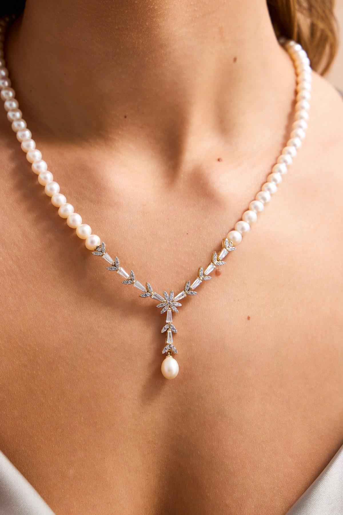 Yaprak Modelli Doğal İnci Küpe Kolye Bileklik Yüzük Dörtlü Set