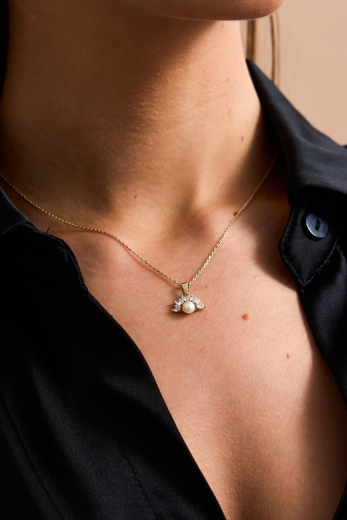 Yarım Çiçek Modeli Doğal İnci Kolye