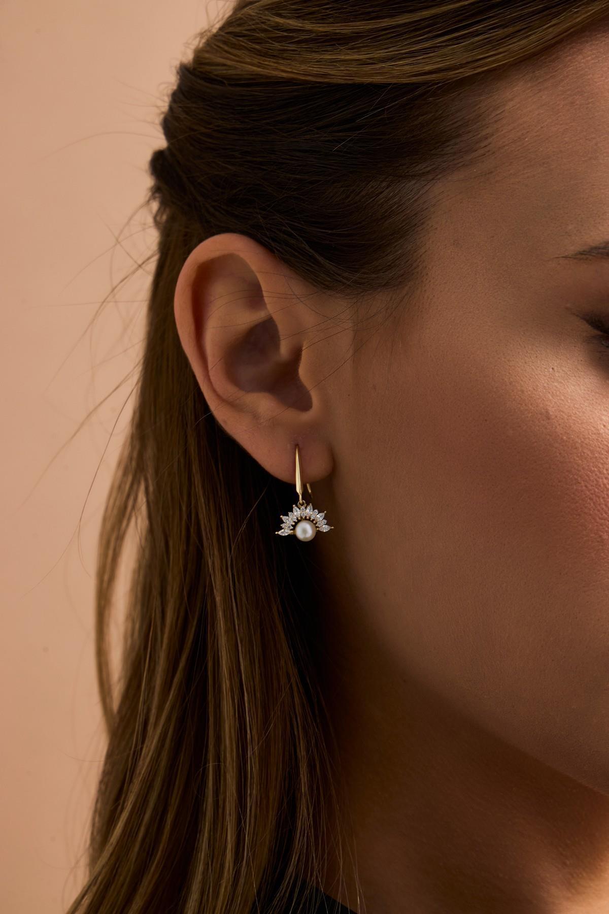 Yarım Çiçek Modelli Doğal İnci Küpe Kolye Yüzük Üçlü Set