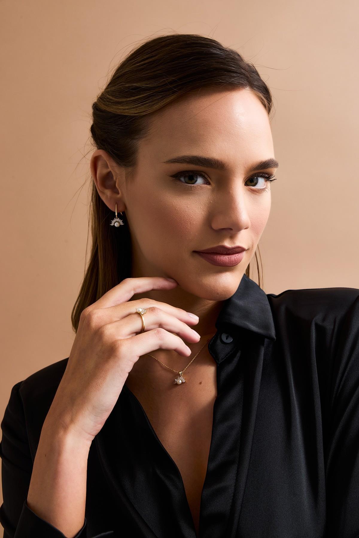 Yarım Çiçek Modelli Doğal İnci Küpe Kolye Yüzük Üçlü Set