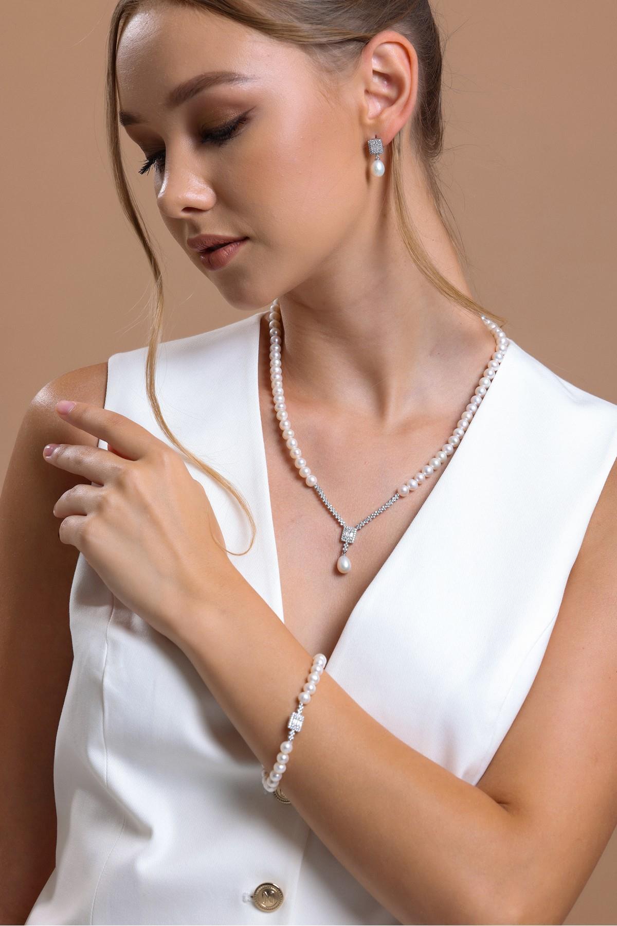 Baget Doğal İnci Sallantılı Kolye