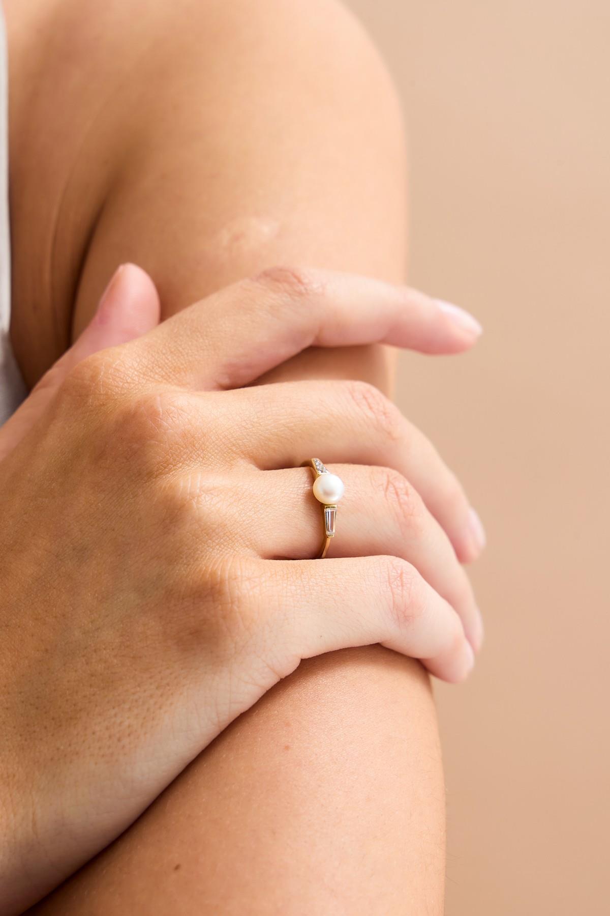 Baget Zirkon Taşlı Doğal İnci Yüzük