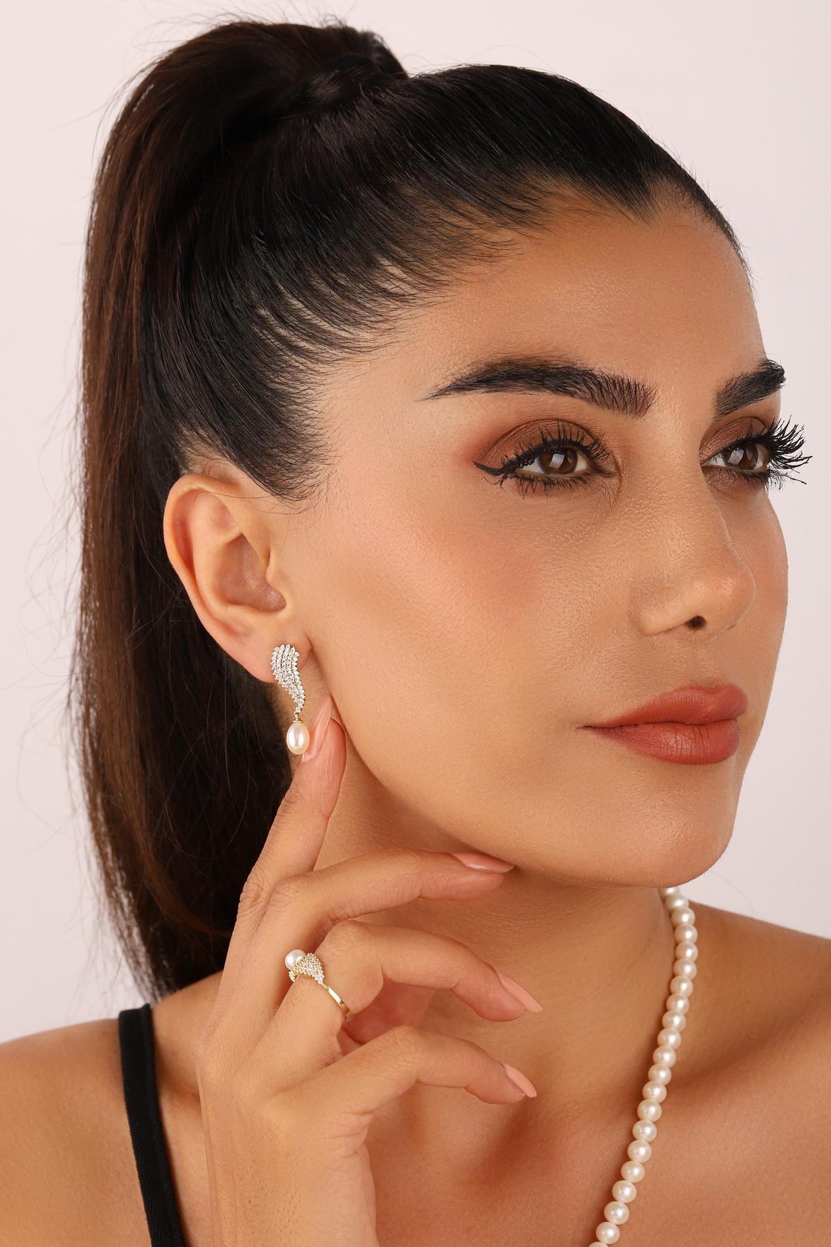 Doğal İnci Sallantılı Su Yolu Küpe