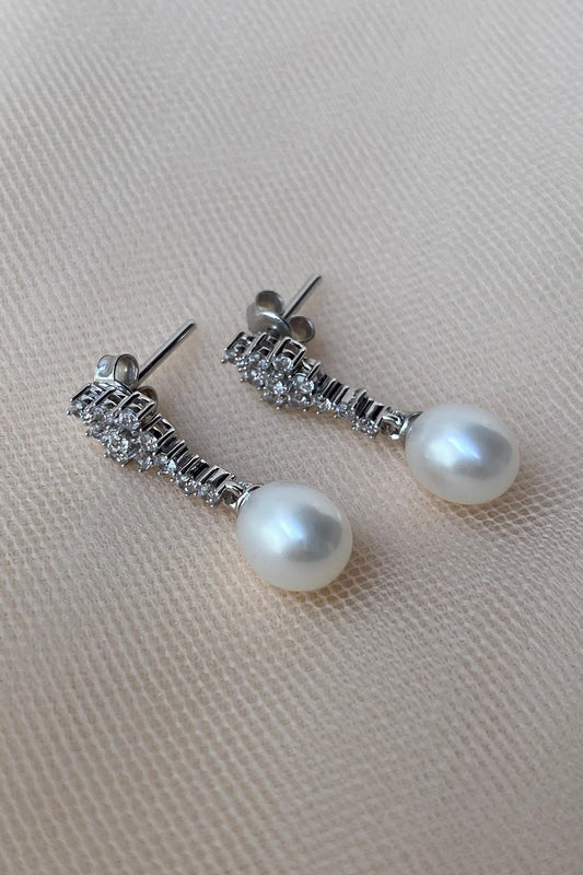 Dörtgen Taşlı Doğal İnci Sallantılı Küpe