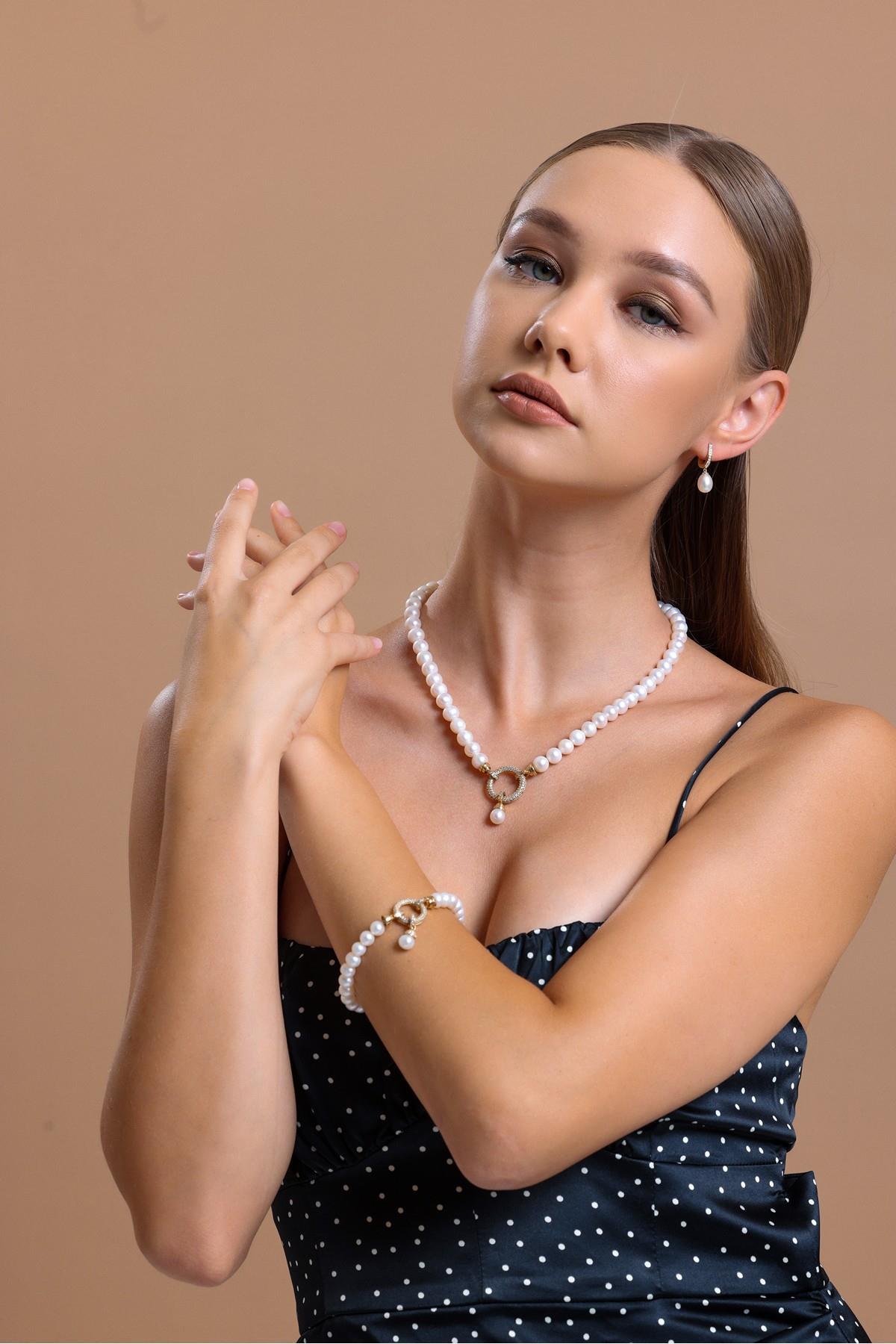 Halka Kilitli Doğal İnci Kolye