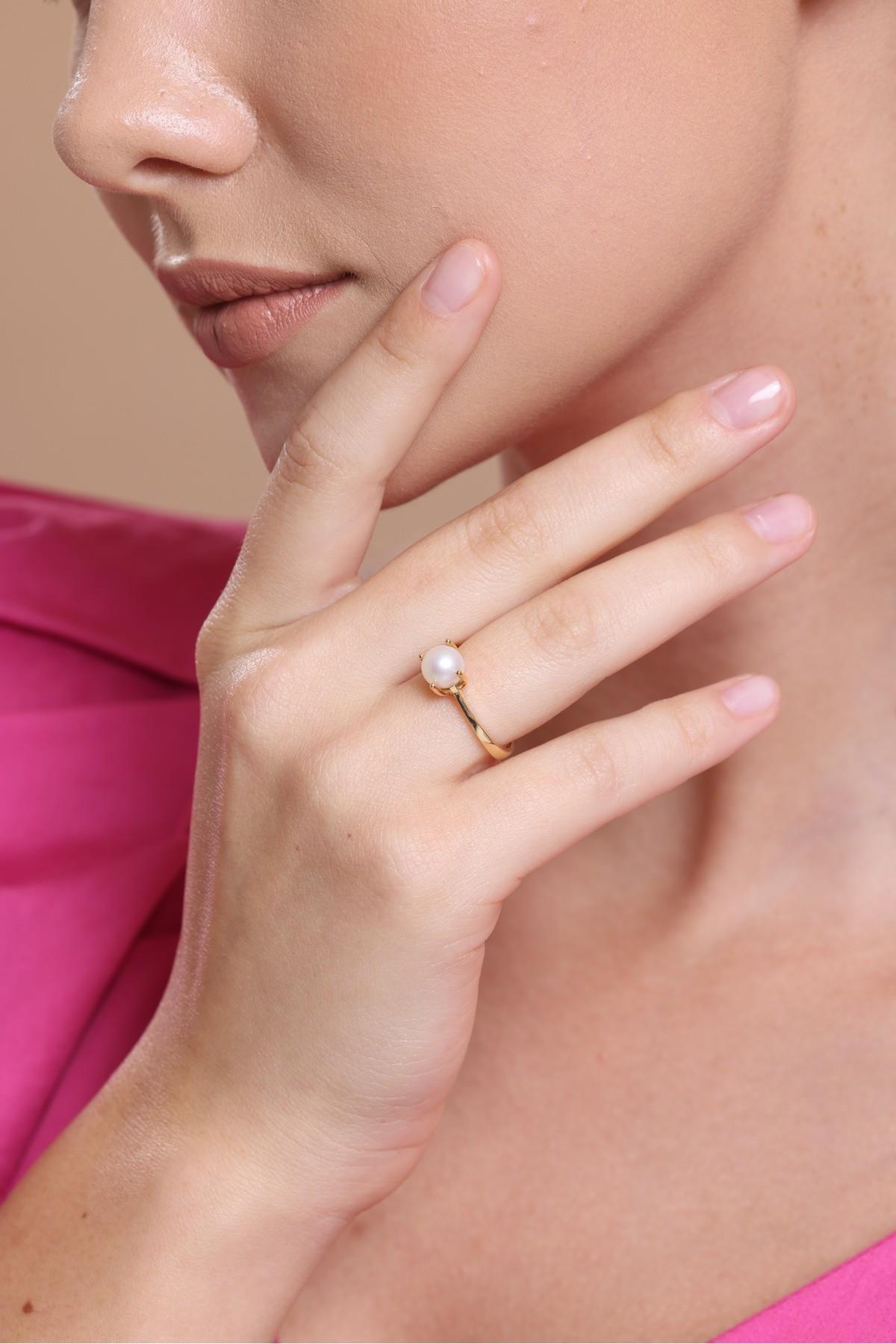 Large Doğal İnci Tek Taş Modelli Yüzük