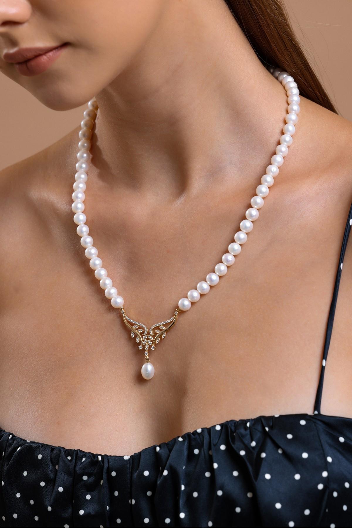 Yaprak Taşlı Doğal İnci Kolye