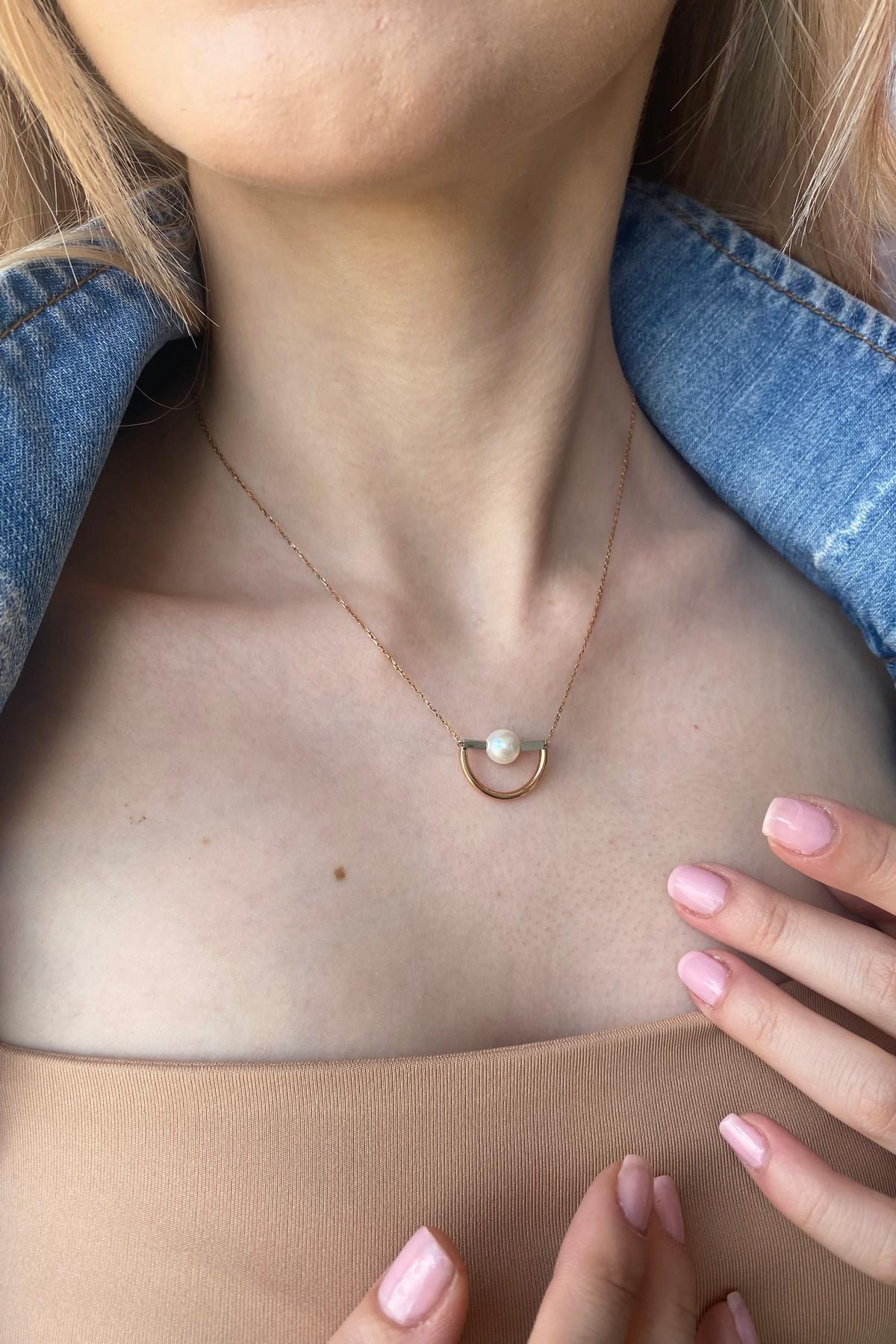 Yarım Daire Tatlı Su Doğal İnci Kolye