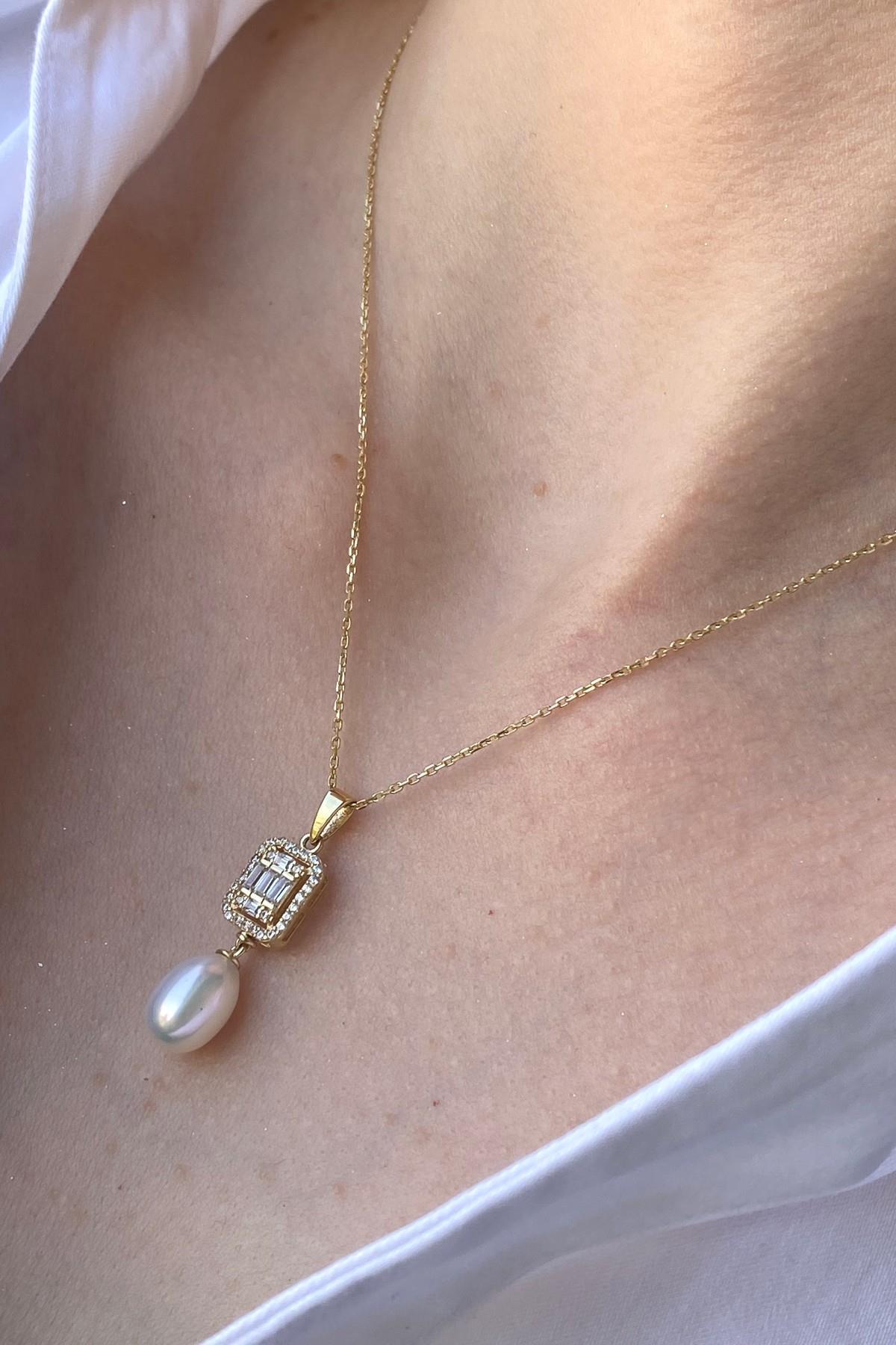 Baget Taş Doğal İncili Sallantı Kolye