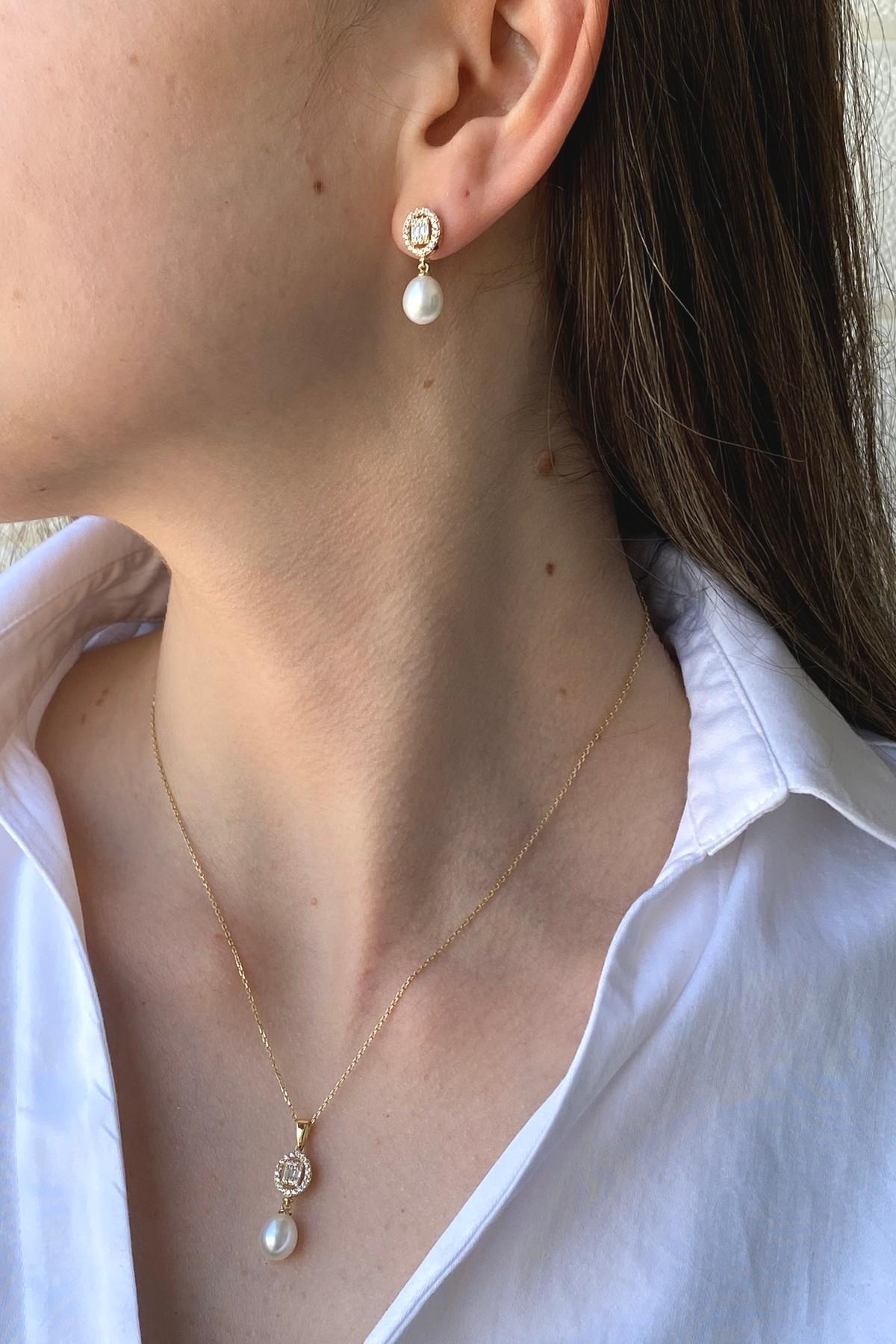 Oval Baget Taşlı Doğal İnci Sallantı Küpe Kolye İkili Set